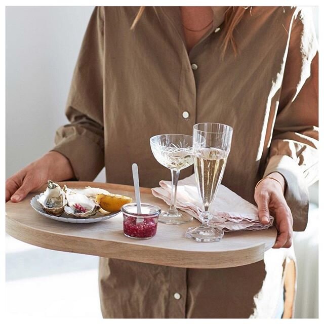 HAPPY FRIDAY 🥂 #skagerak_denmark #openingtray #serveringsbrett