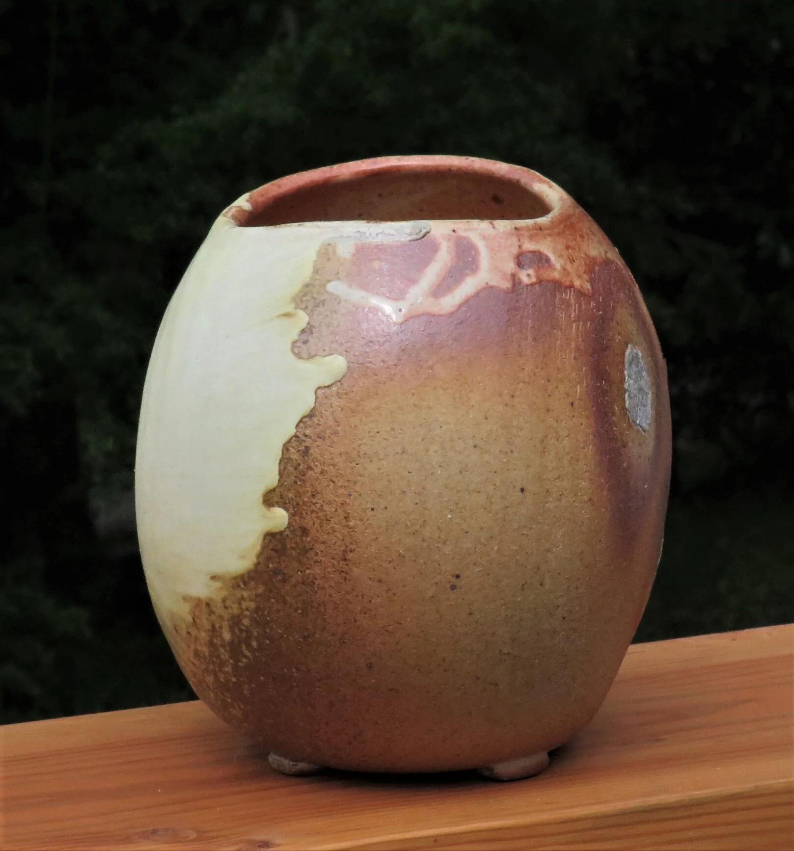 Ovoid vase with white ash glaze-5.JPG