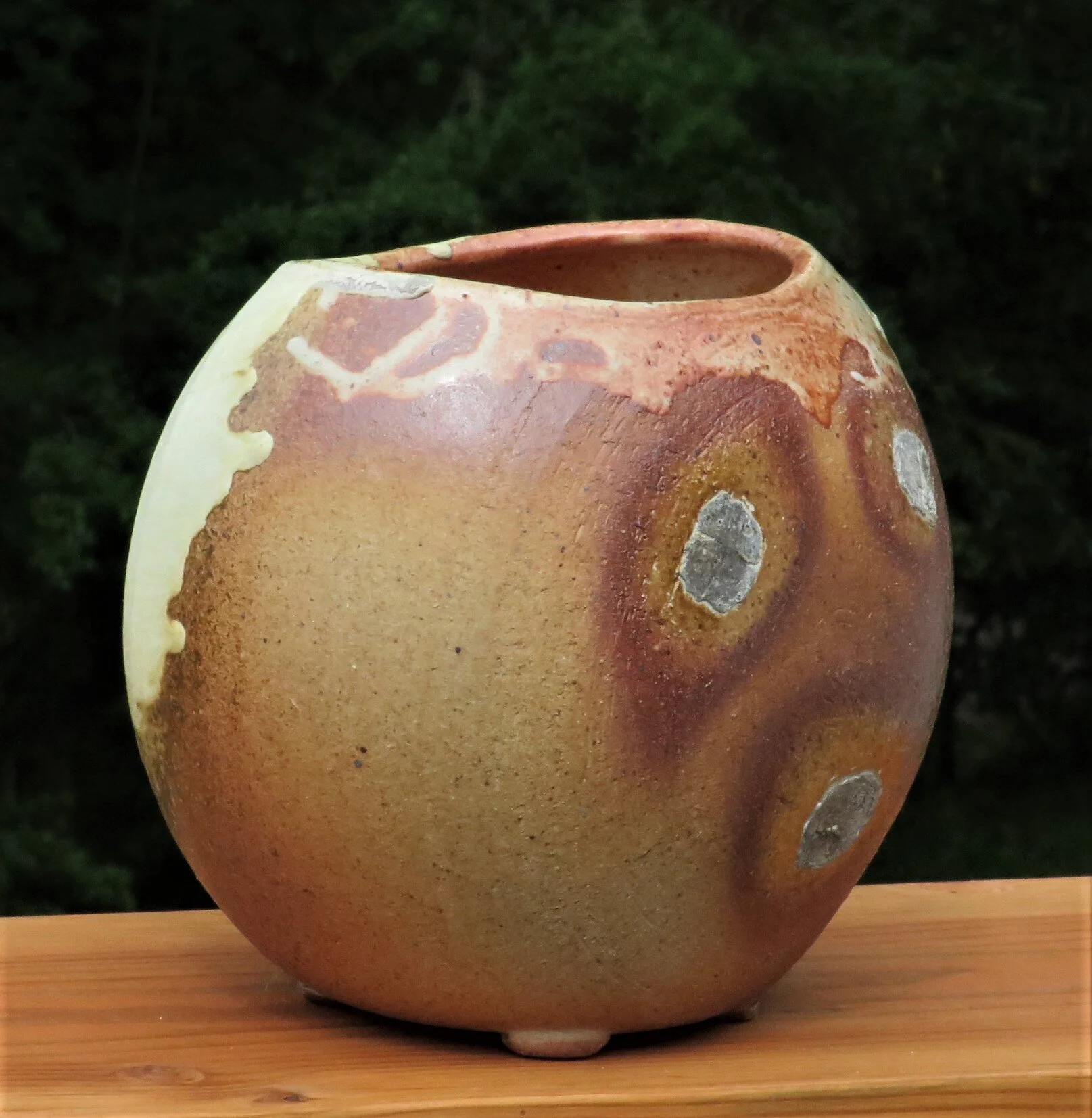 Ovoid vase with white ash glaze-3.JPG