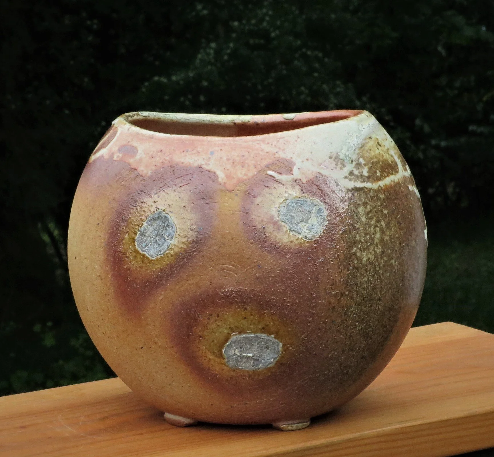 Ovoid vase with white ash glaze-1.JPG