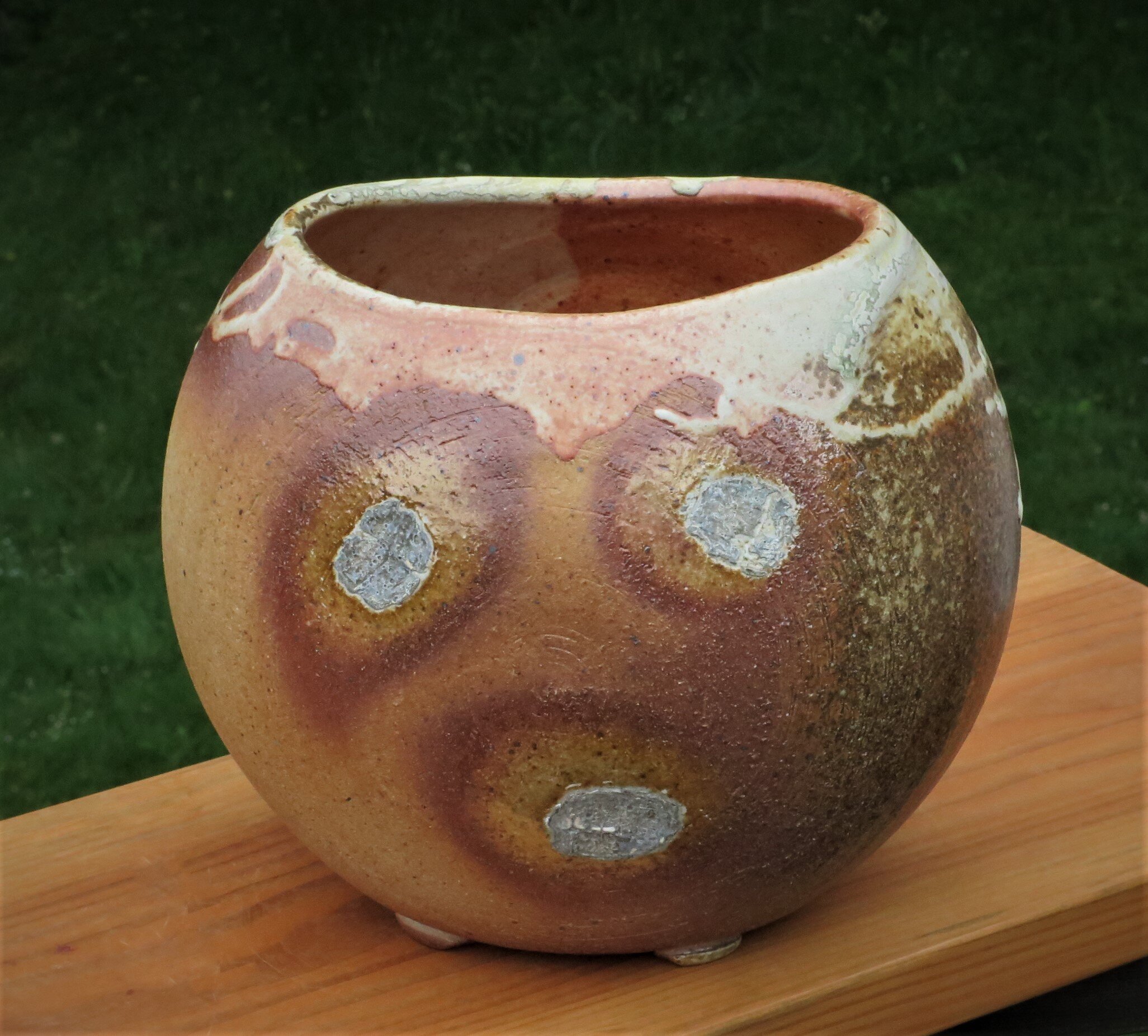 Ovoid vase with white ash glaze-2.JPG