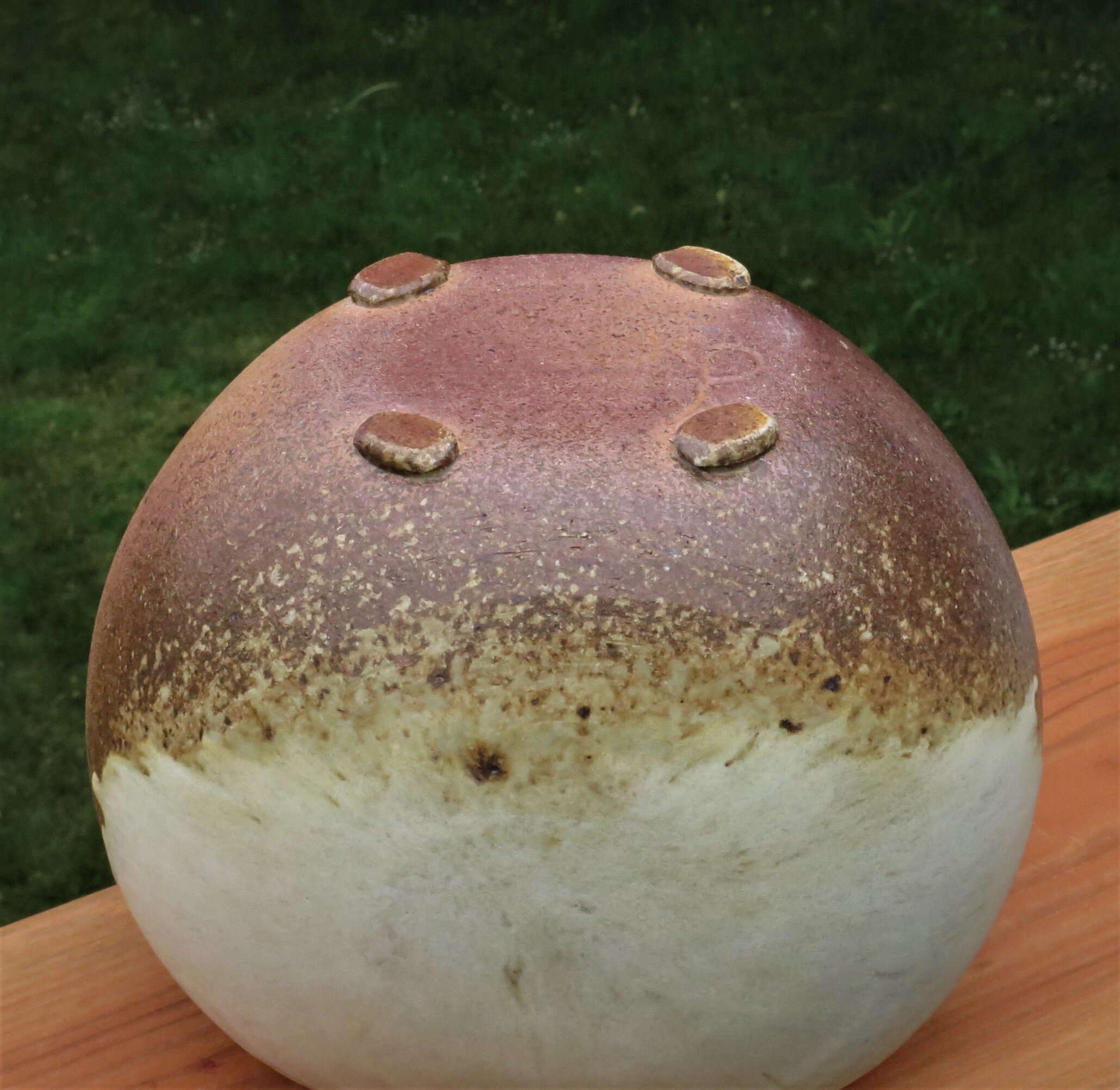 Ovoid vase with white ash glaze-6.JPG