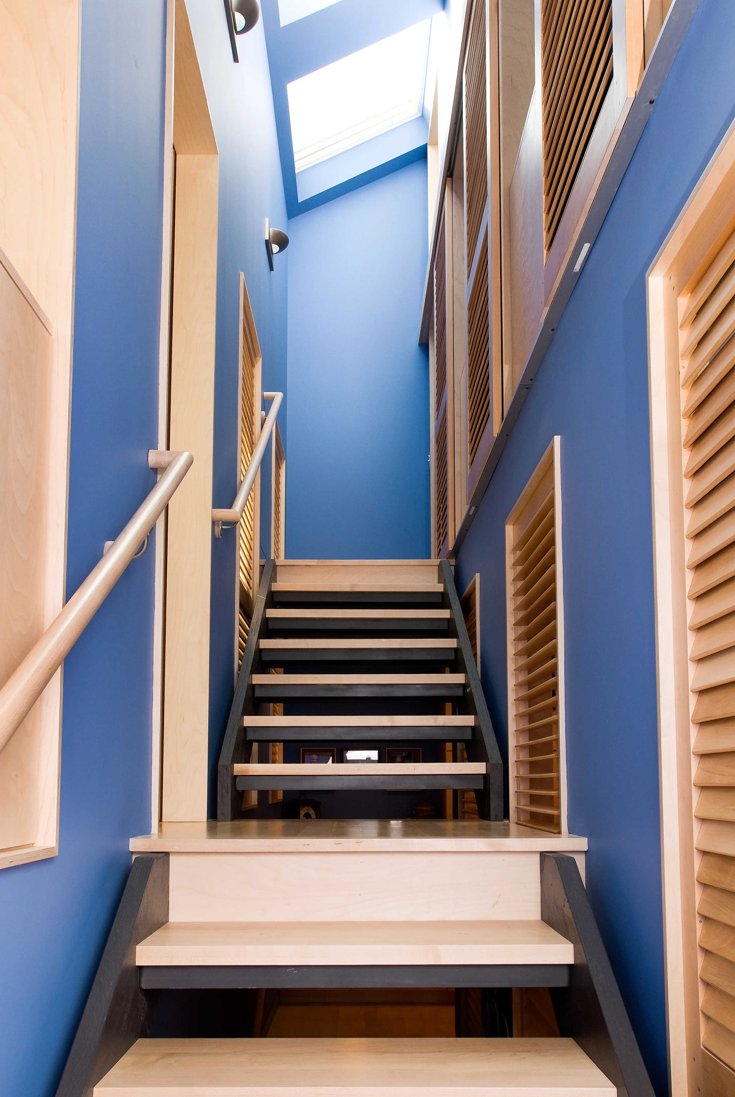 stair with sliding privacy panels