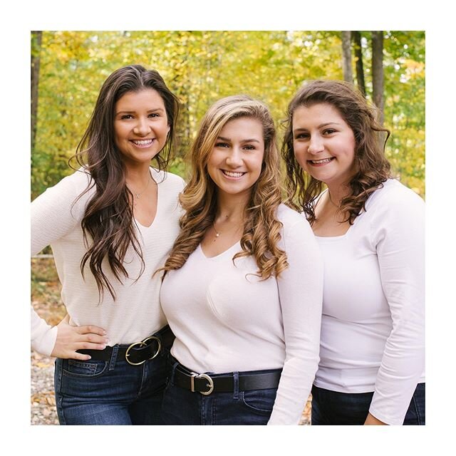 It's #nationalsiblingday!  I've had the pleasure of photographing these wonderful ladies for about ten years and I've loved documenting them through so many milestones. ⁠⠀