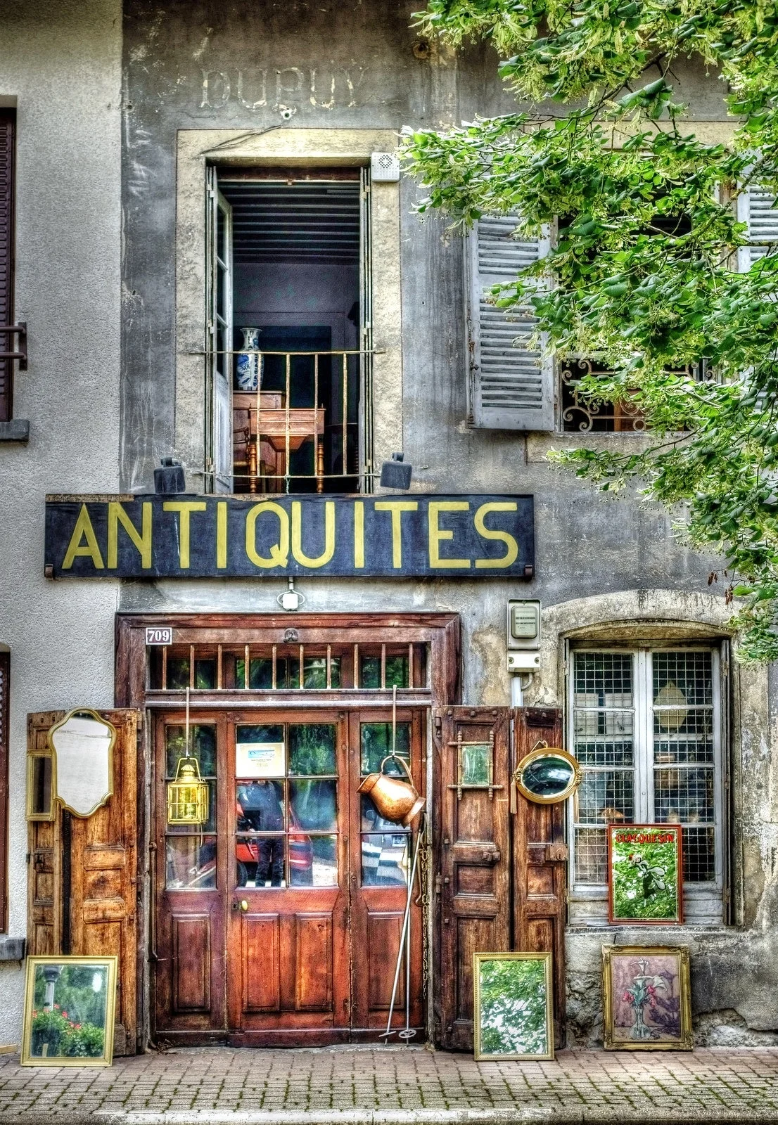 antiquites.jpg