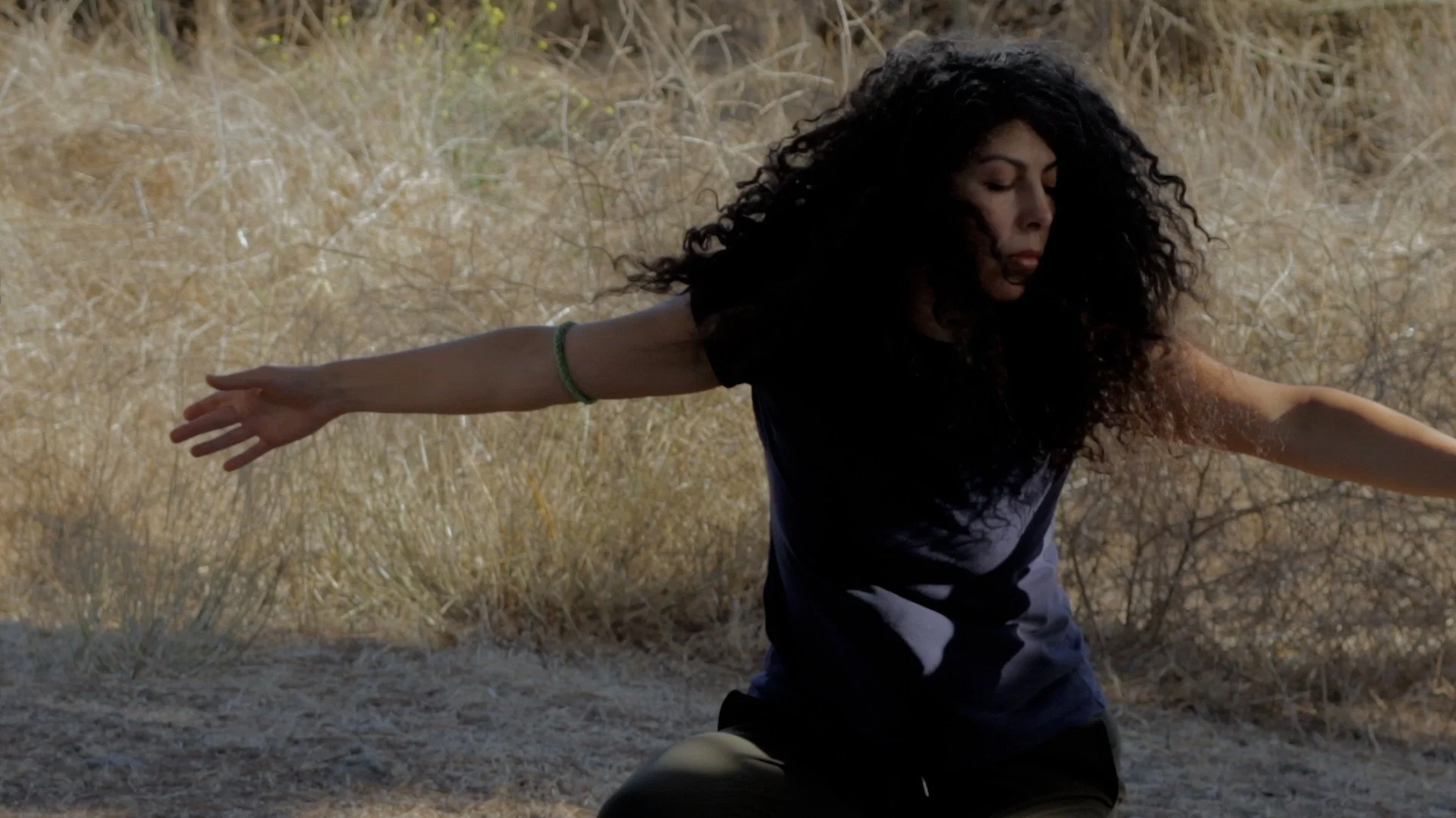 BlackhairDANCE_ON_LAND_2019.00_04_53_17.Still003.jpg