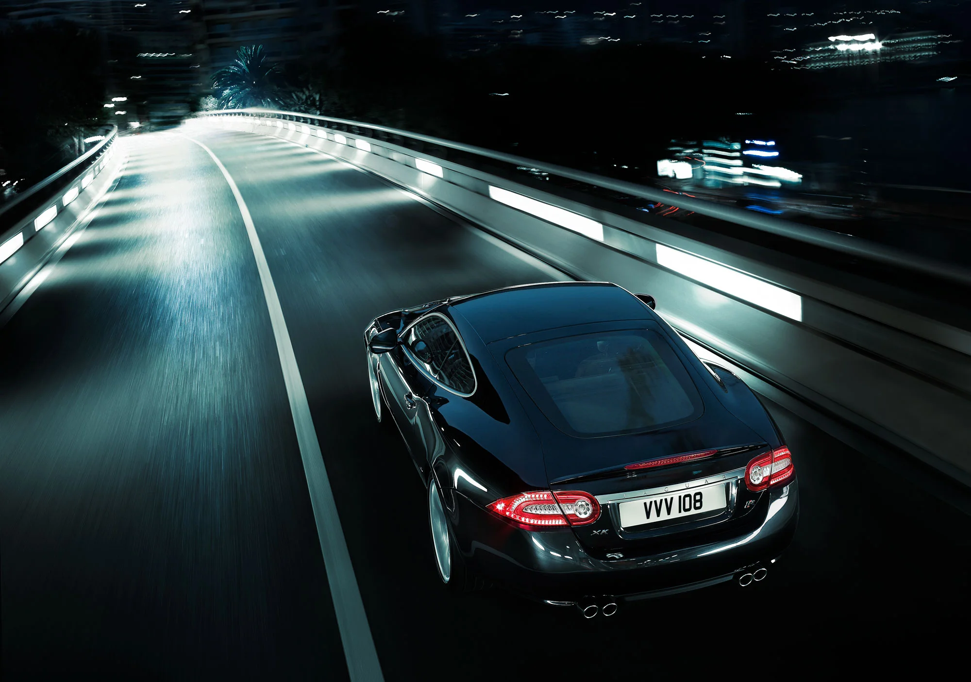 Jaguar_XK_04.jpg