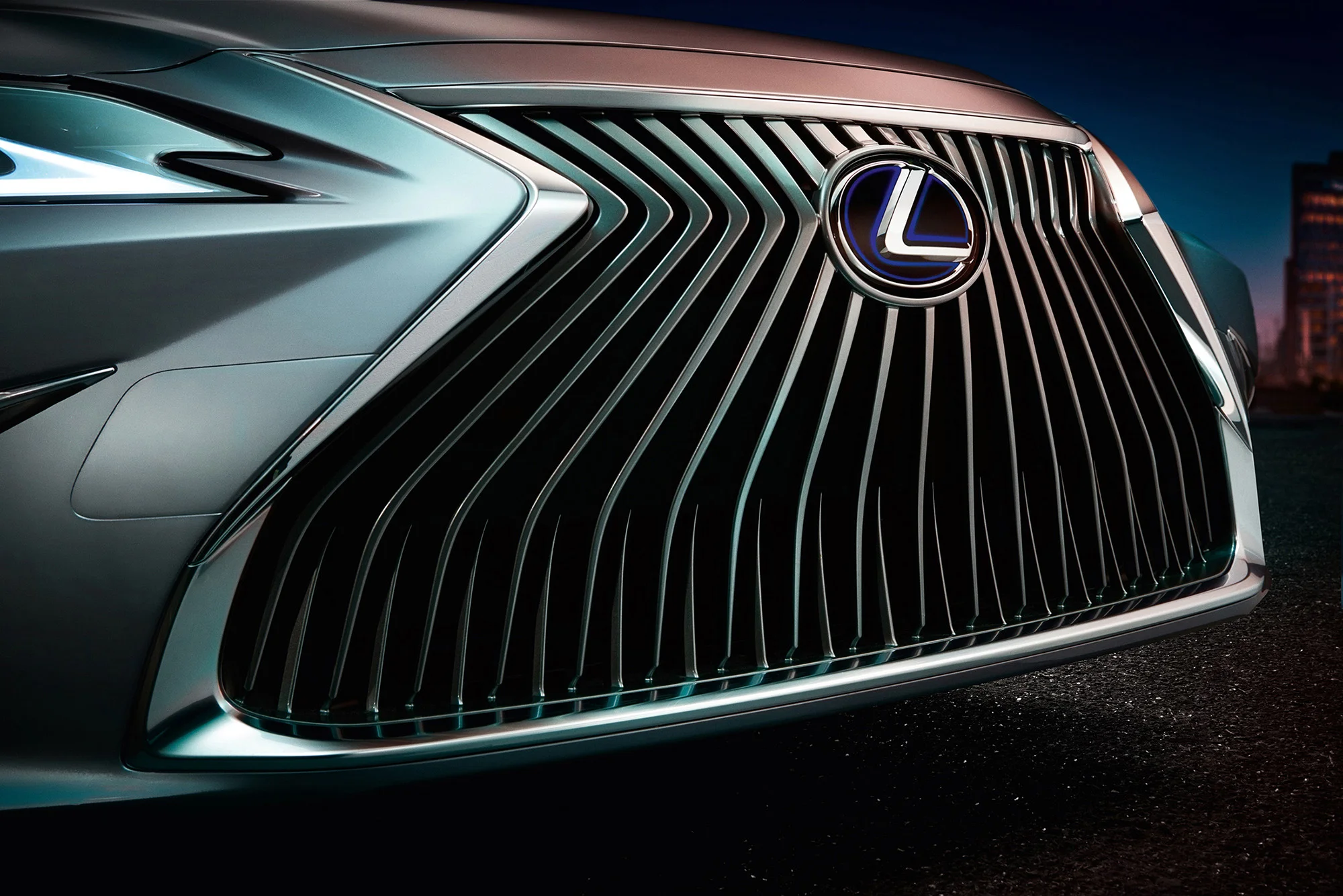 Lexus_ES_Grill.jpg