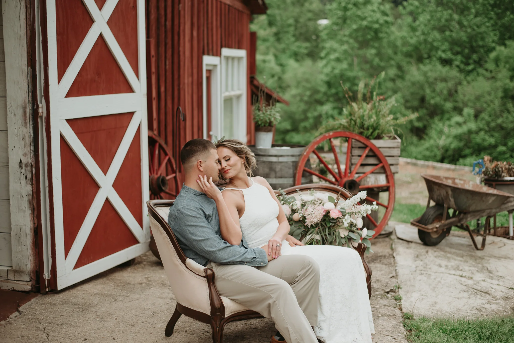 Jen & Zac Mtn Laurel Farm SS-36.jpg