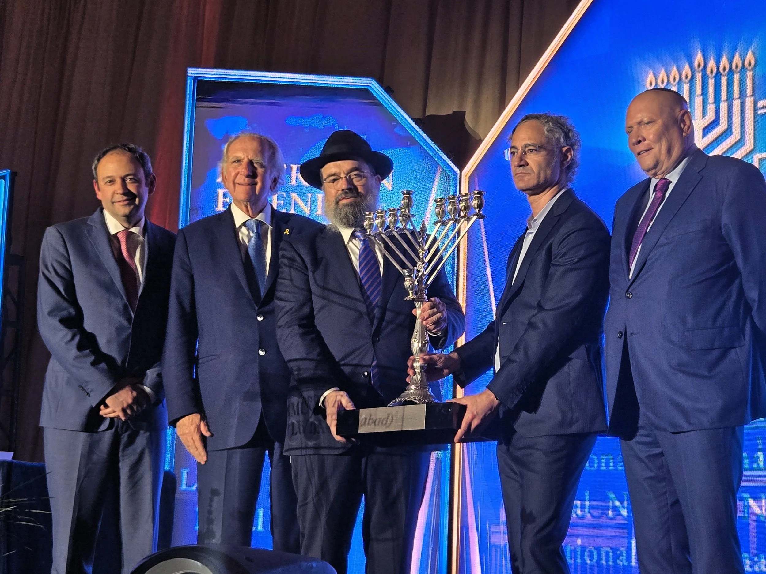 Mayberg Foundation Leadership Celebrate Lamplighter Award Winners Palantir CEO Alex Karp and Rep. Hakeem Jeffries