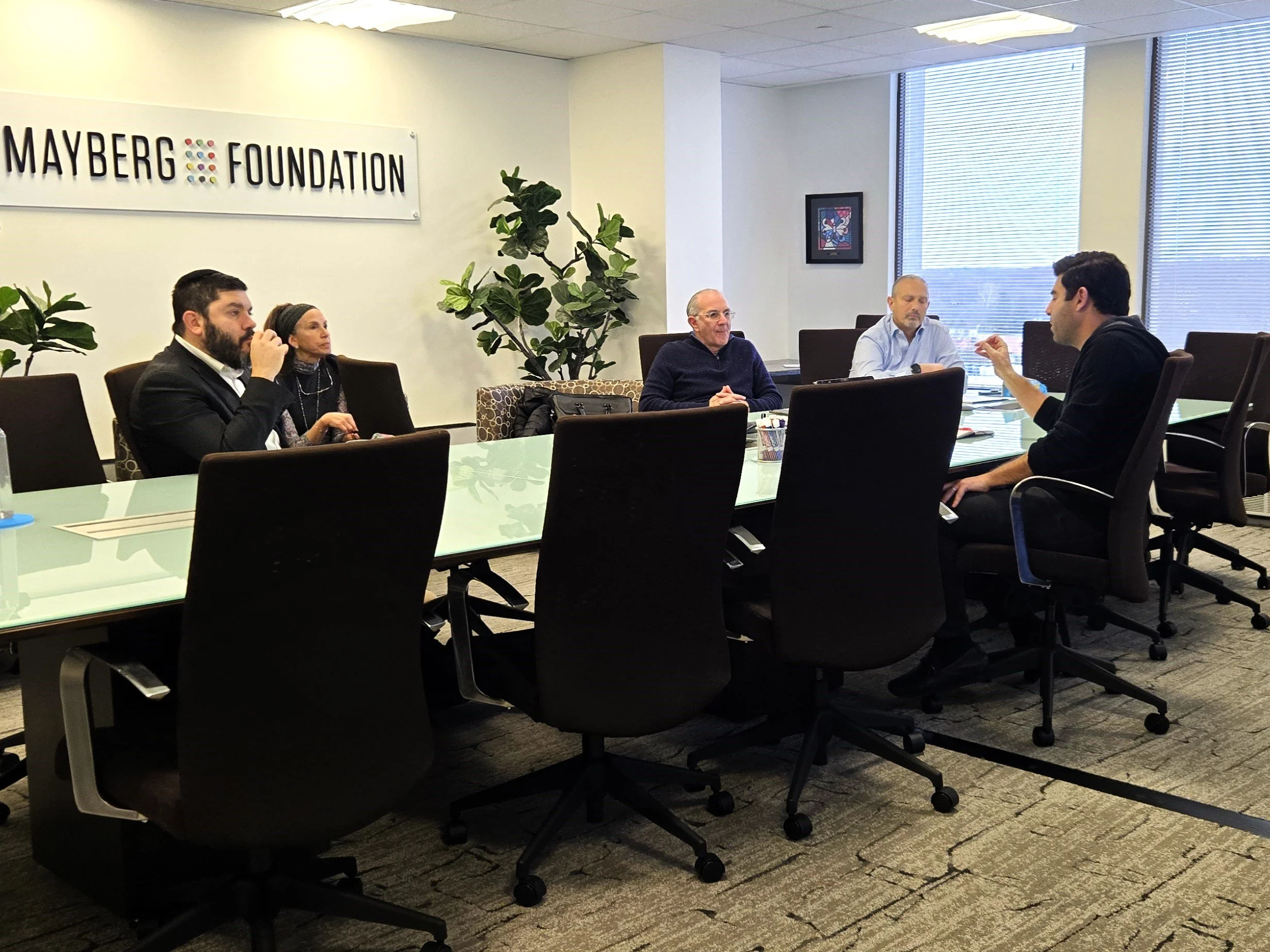 Mayberg Foundation Hosts Exploratory Discussions on New Ways to Elevate Jewish Education
