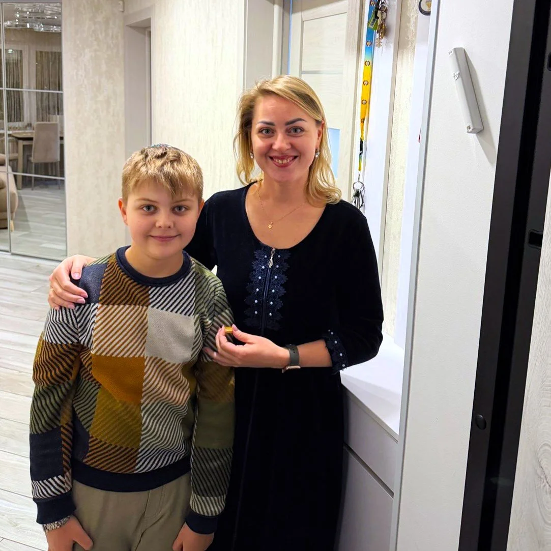 Symbols of Strength: Mezuzot Arrive on the Frontlines of Ukraine