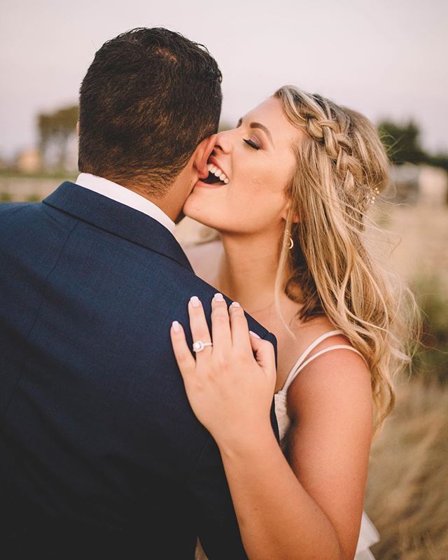 Here&rsquo;s another from the last vineyard wedding I posted! I love how playful and fun these two are together.