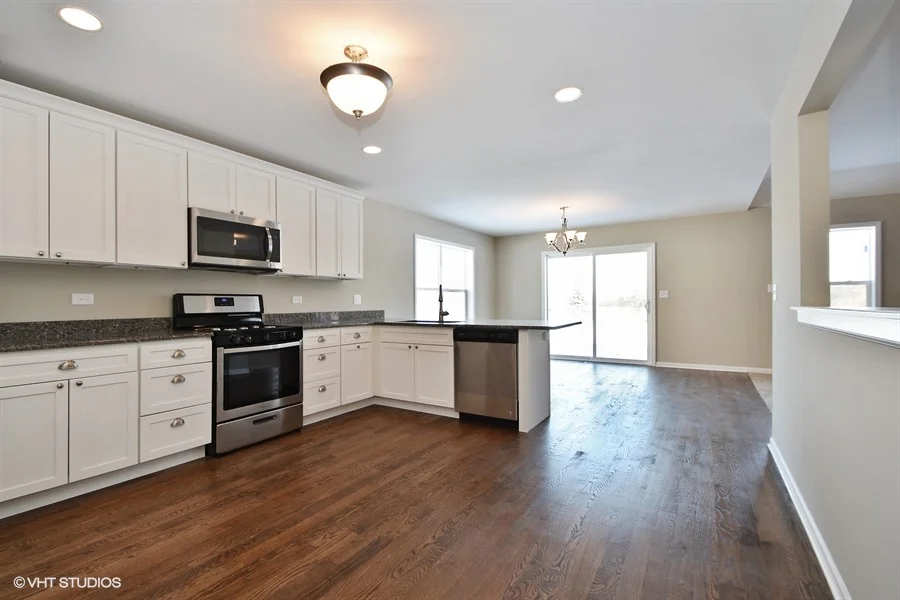 04_485eBethel_191_KitchenBreakfastRoom_LowRes.jpg