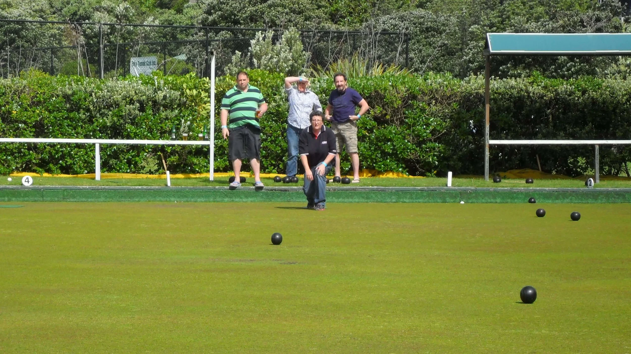 Bowling - Piha 2014 029.JPG
