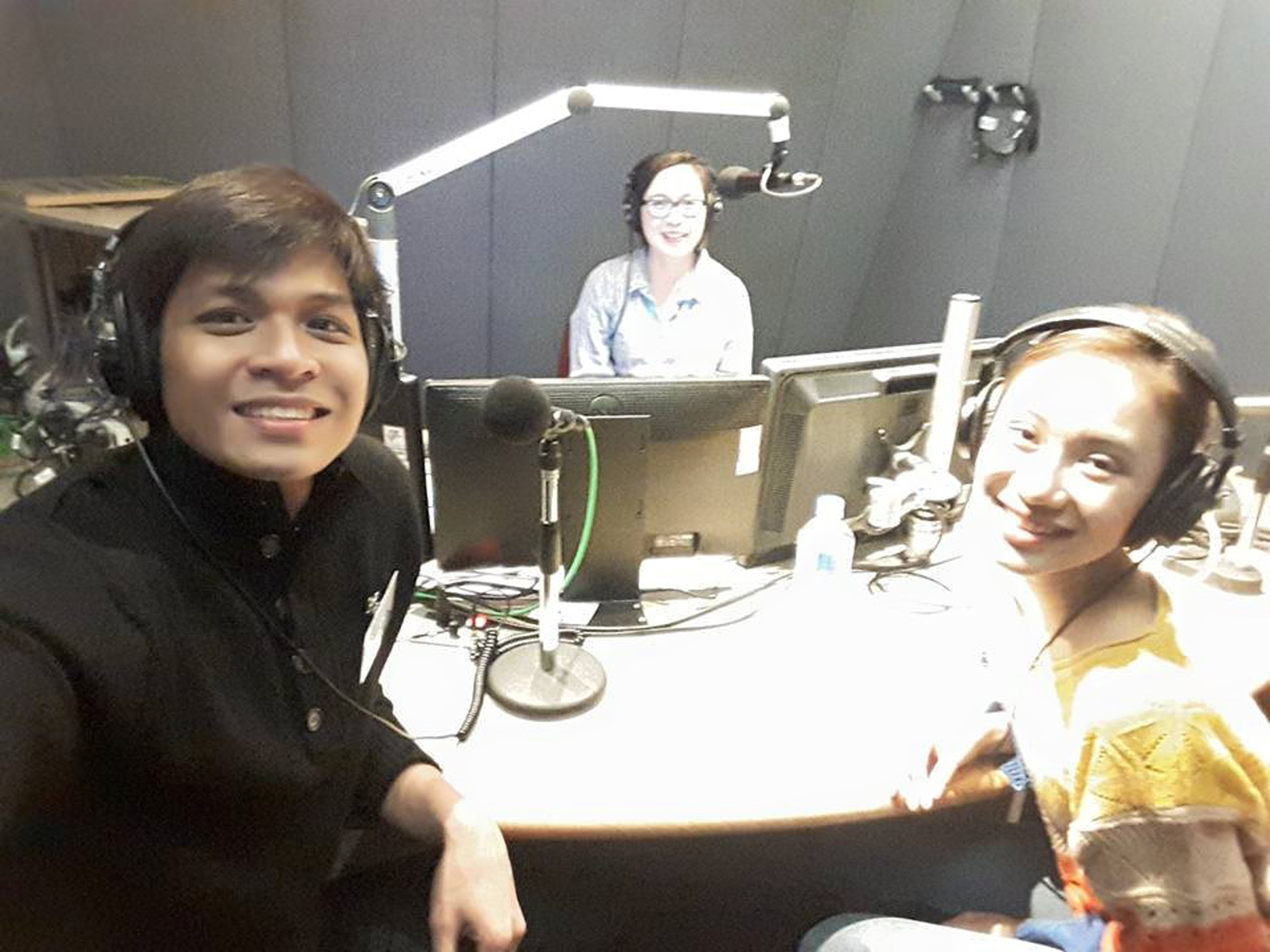 Mark and his girlfriend, fellow BM soloist Abigail Oliveiro, are interviewed by Maridel Martinez-Andanar of SBS Radio in Melbourne.