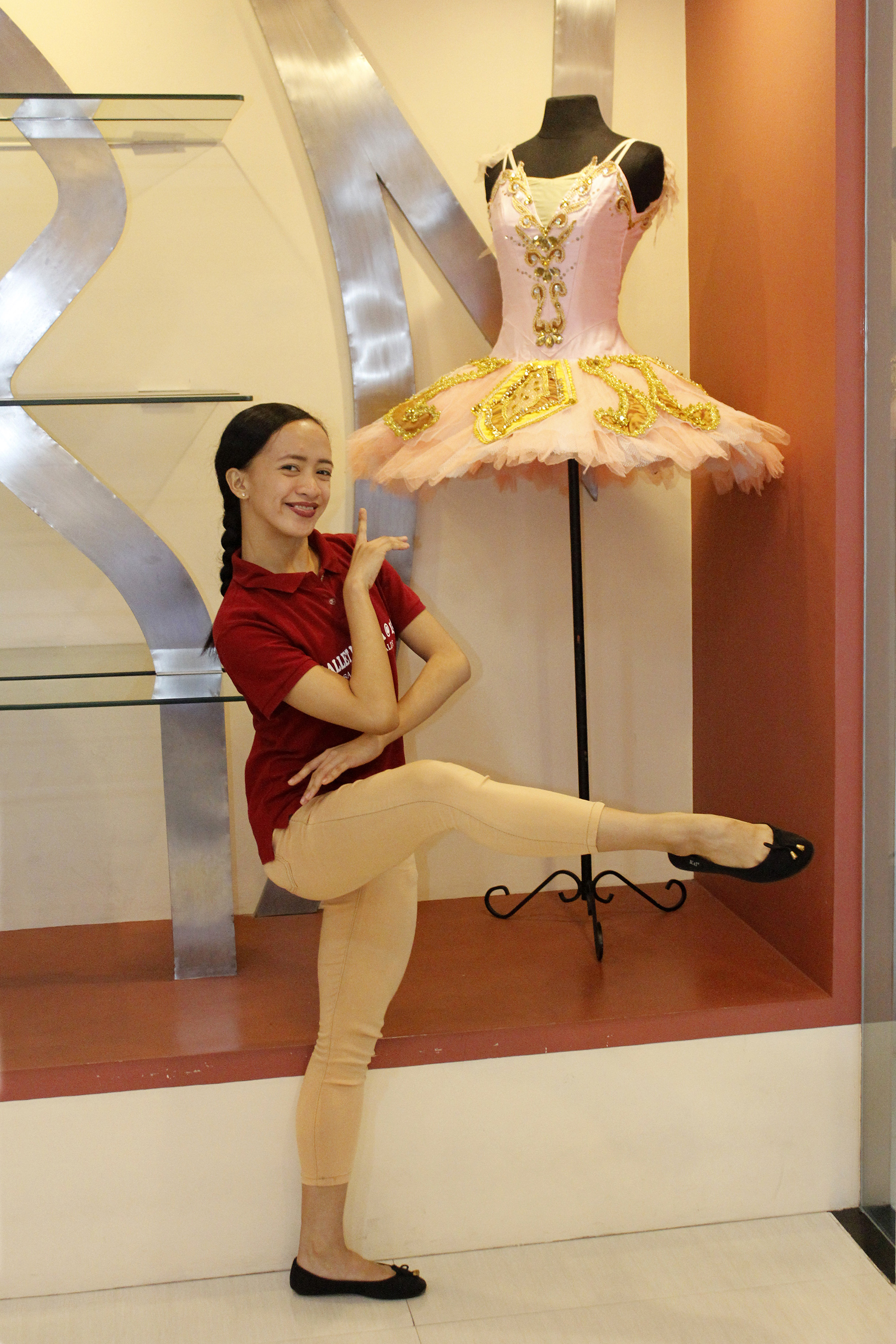 A former scavenger in Tondo, Jessa Balote's life changed when she became a scholar of Ballet Manila's Project Ballet Futures in 2008. Photo by Jimmy Villanueva