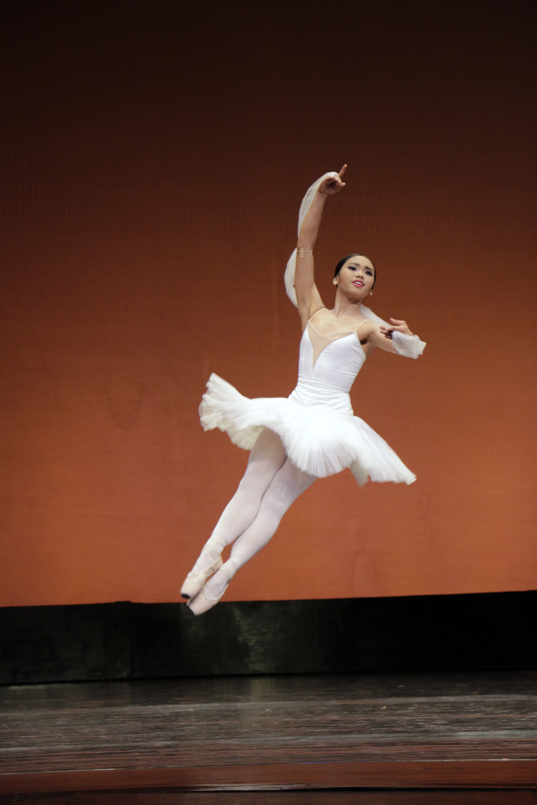 Abby says she felt good as she danced the first few steps of the 2nd Shades Variation from La Bayadere during the CCP Ballet Competition. Photo Kiko Cabuena courtesy of CCP