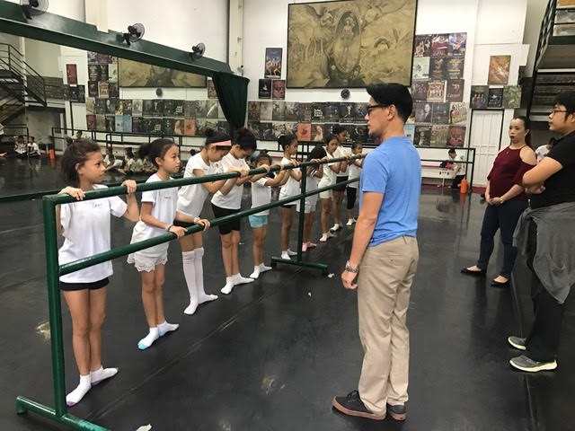 Ballet Manila co-artistic director conducts a preliminary session with the successful auditionees.