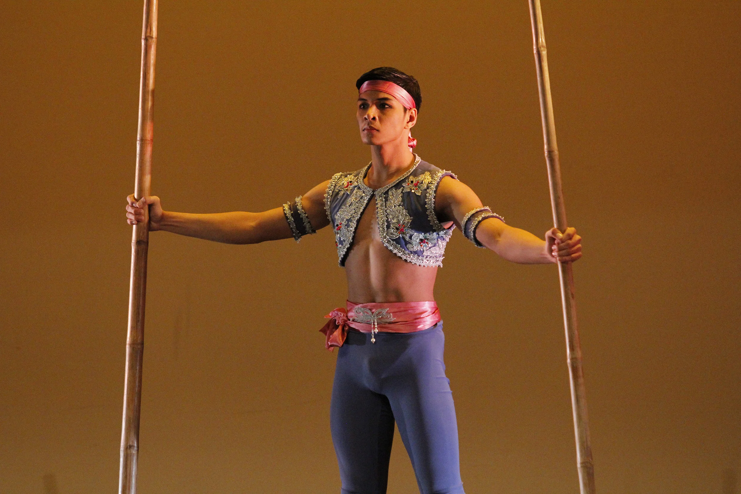 Mark Sumaylo: Soloist