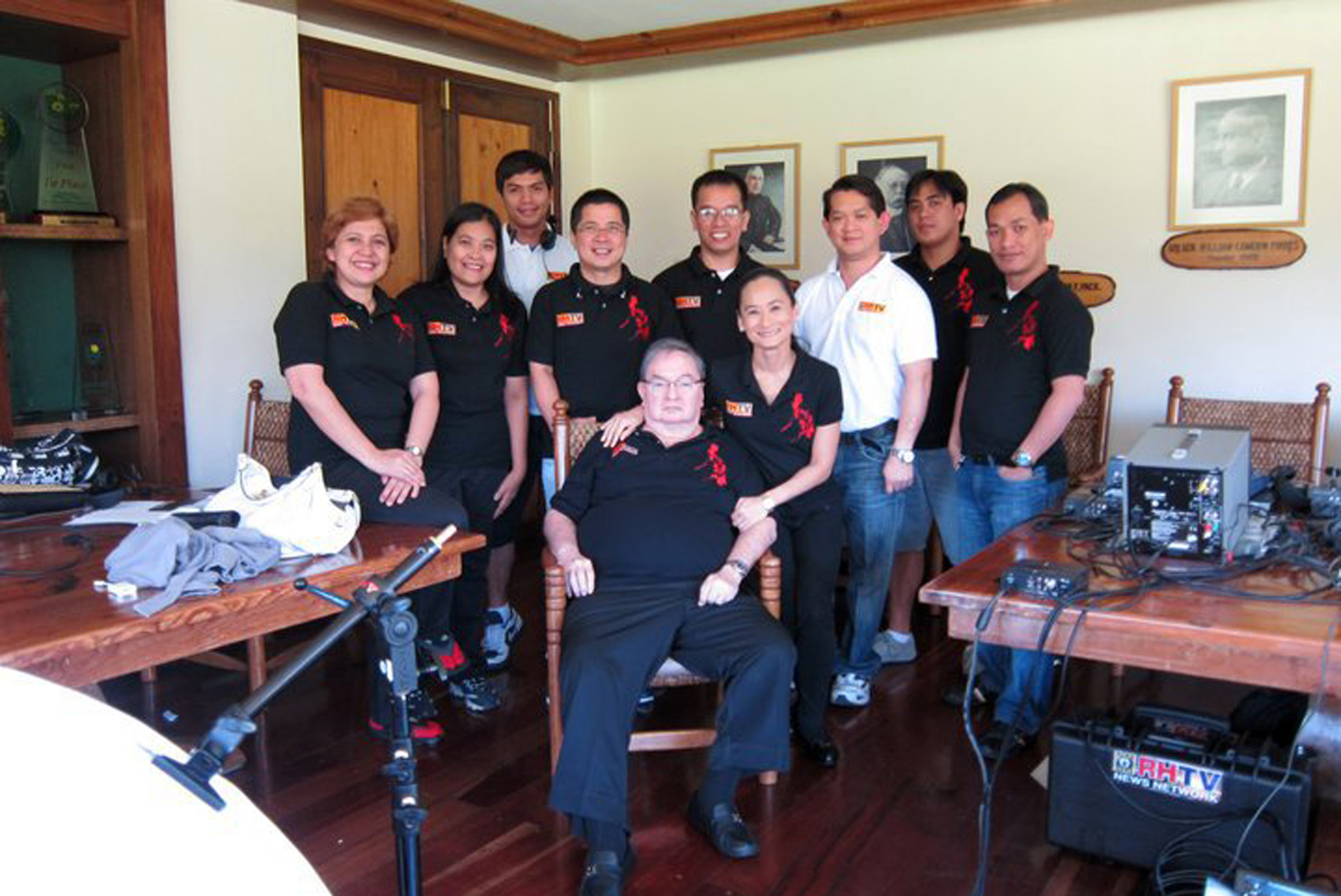  Fred joins the  Art 2 Art  team in Baguio for the taping of a series of summer specials in 2011. 