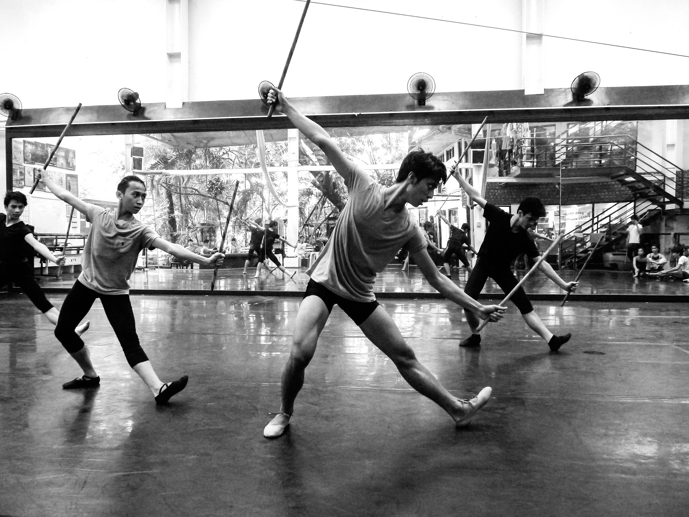 Choreography in Focus - Arnis by Ric Culalic 3a - Ballet Manila Archives.jpg