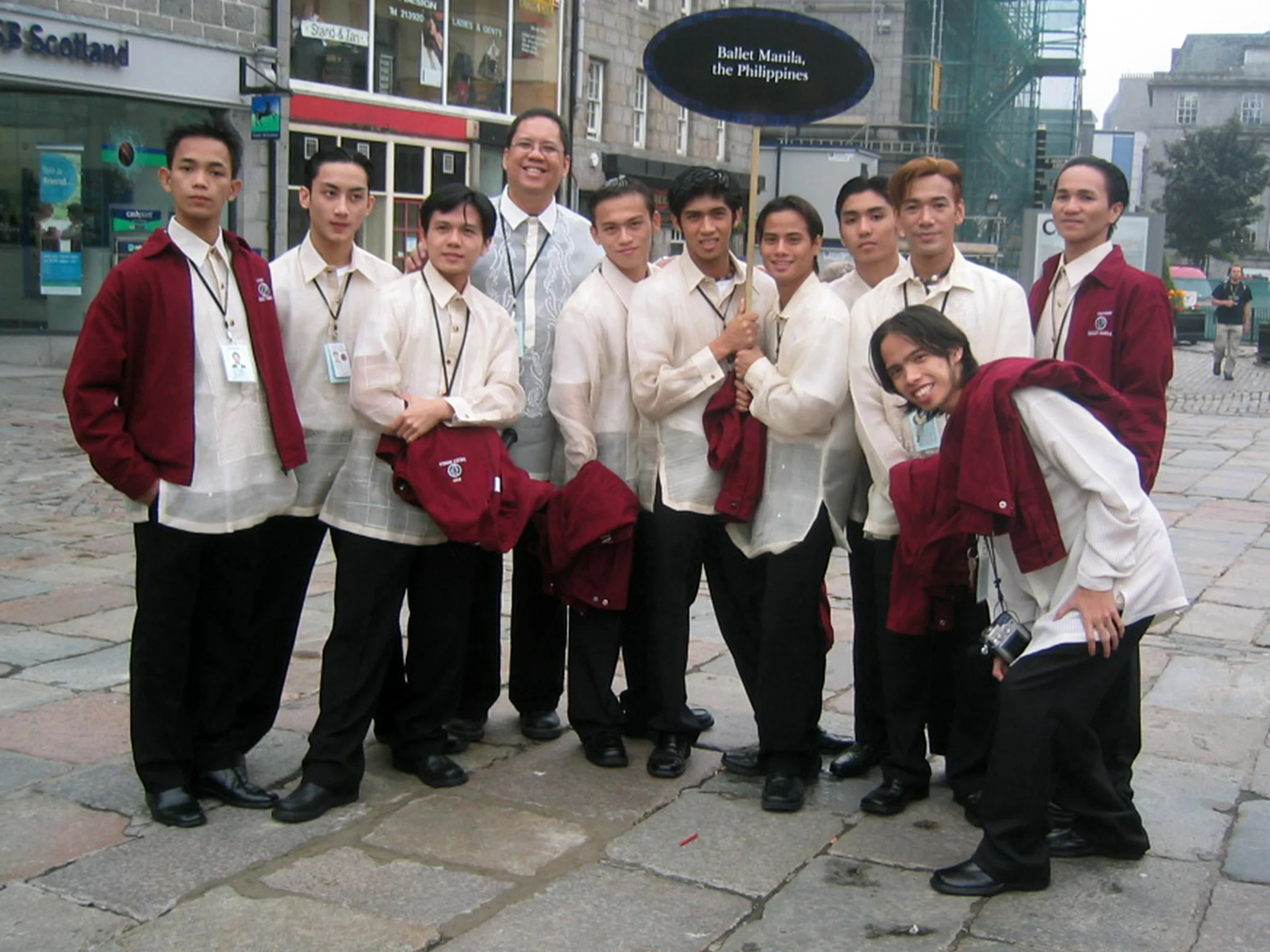 Alvin (seventh from left) was part of the delegation that represented Ballet Manila at the Aberdeen Youth Festival in 2004.