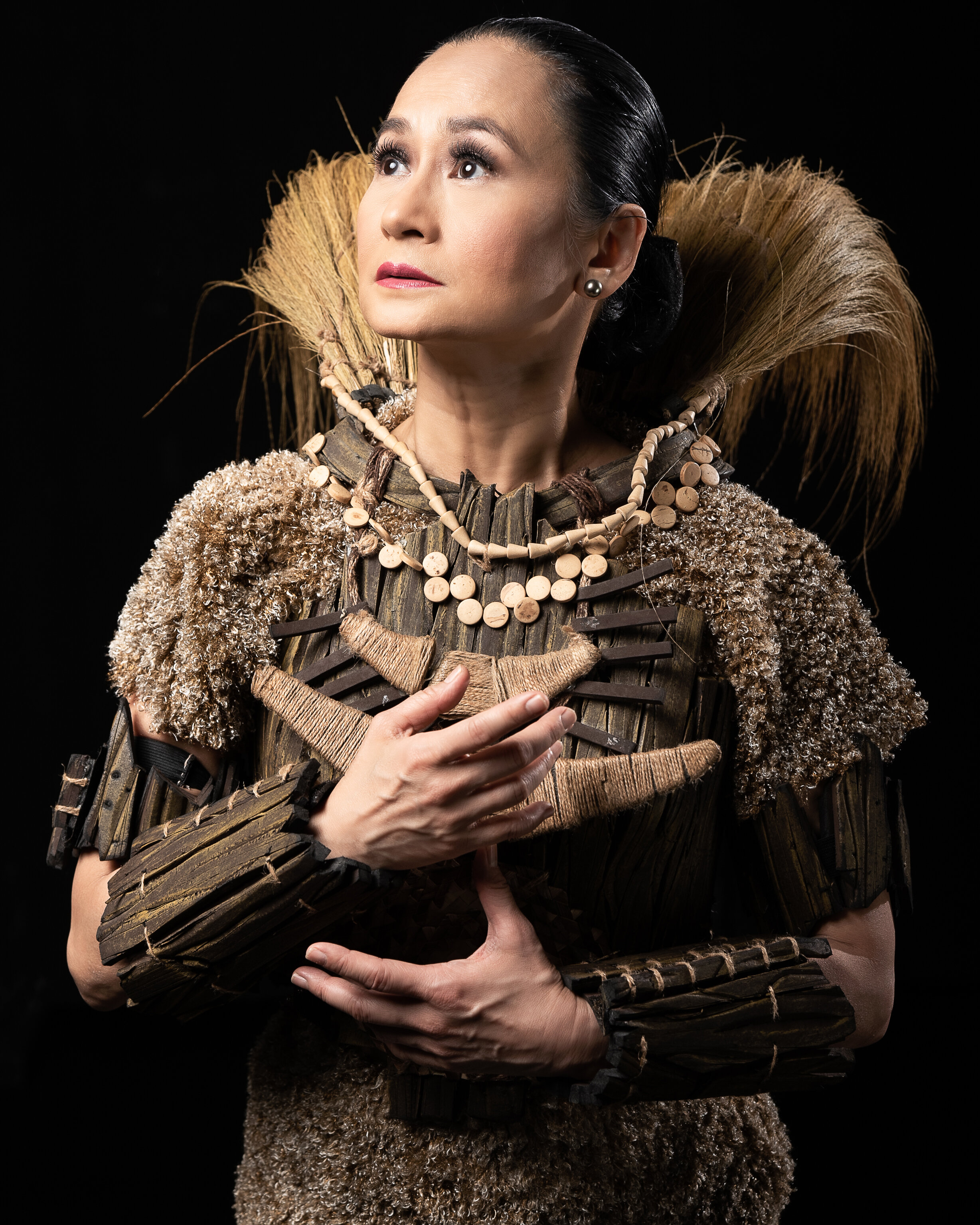  The compassionate queen, Donya Valeriana (Lisa Macuja-Elizalde), intervenes on behalf of Pedro and Diego. Photo courtesy of MarBi Photography and Project Art, Inc. 
