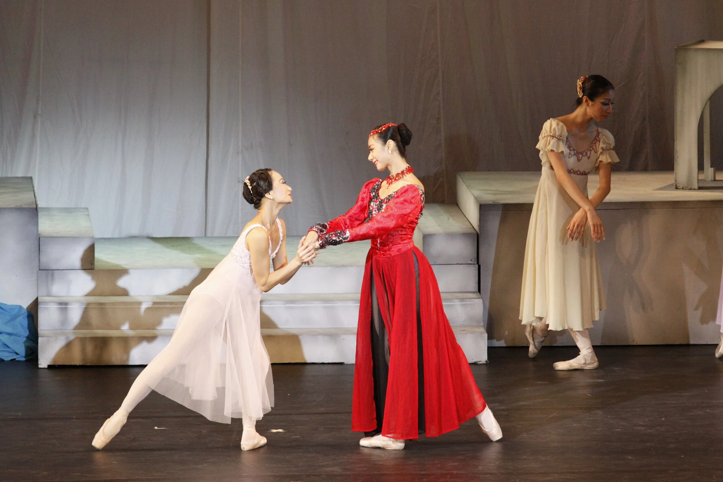    Zaira Cosico is Lady Capulet, loving mother to Juliet (Lisa Macuja-Elizalde), in the 2011 production of  Romeo and Juliet.  Photo by Ocs Alvarez   