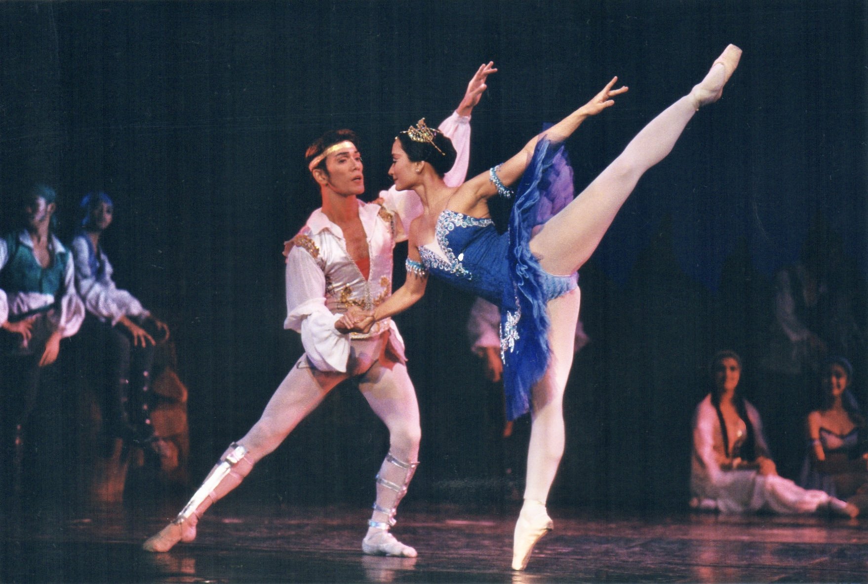    After Conrad (Osias Barroso) rescues Medora (Lisa Macuja-Elizalde) in  Le Corsaire , he takes her to the pirates’ secret hideaway where they dance and celebrate –she in a blue tutu and he in gray garb. Ballet Manila’s first staging of the pirate a