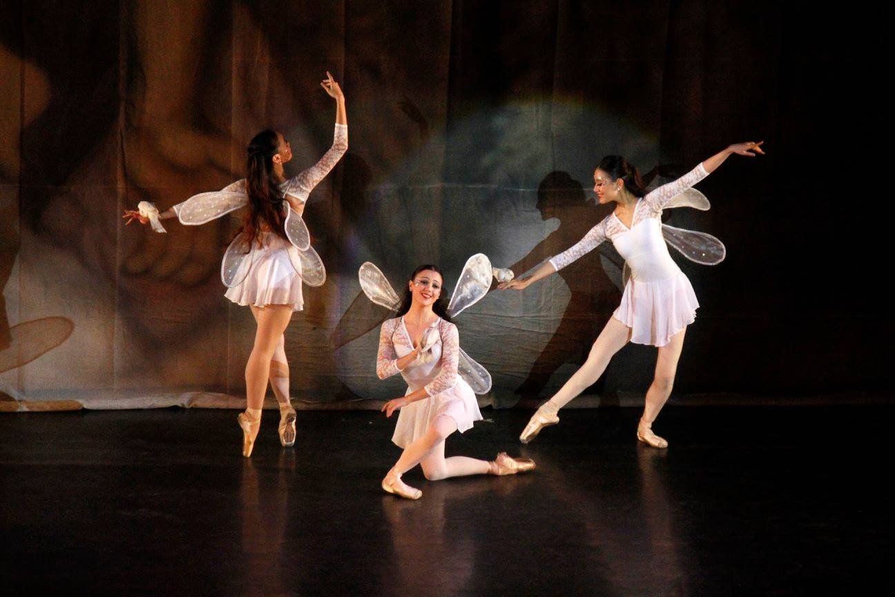    Three angels – portrayed by ballerinas Dawna Reign Mangahas, Katherine Barkman and Abigail Oliveiro – lead the way to the nativity scene.&nbsp;   