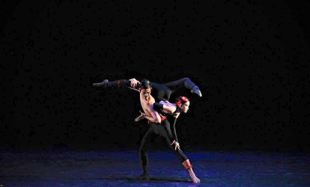    Agnes Locsin’s  Arachnida , featuring Elpidio Magat Jr. and Joan Emery Sia in 2012, can best be described as sensual and intriguing as it attempts to replicate the movements of mating spiders. In their black unitards, on a blacked out stage save f