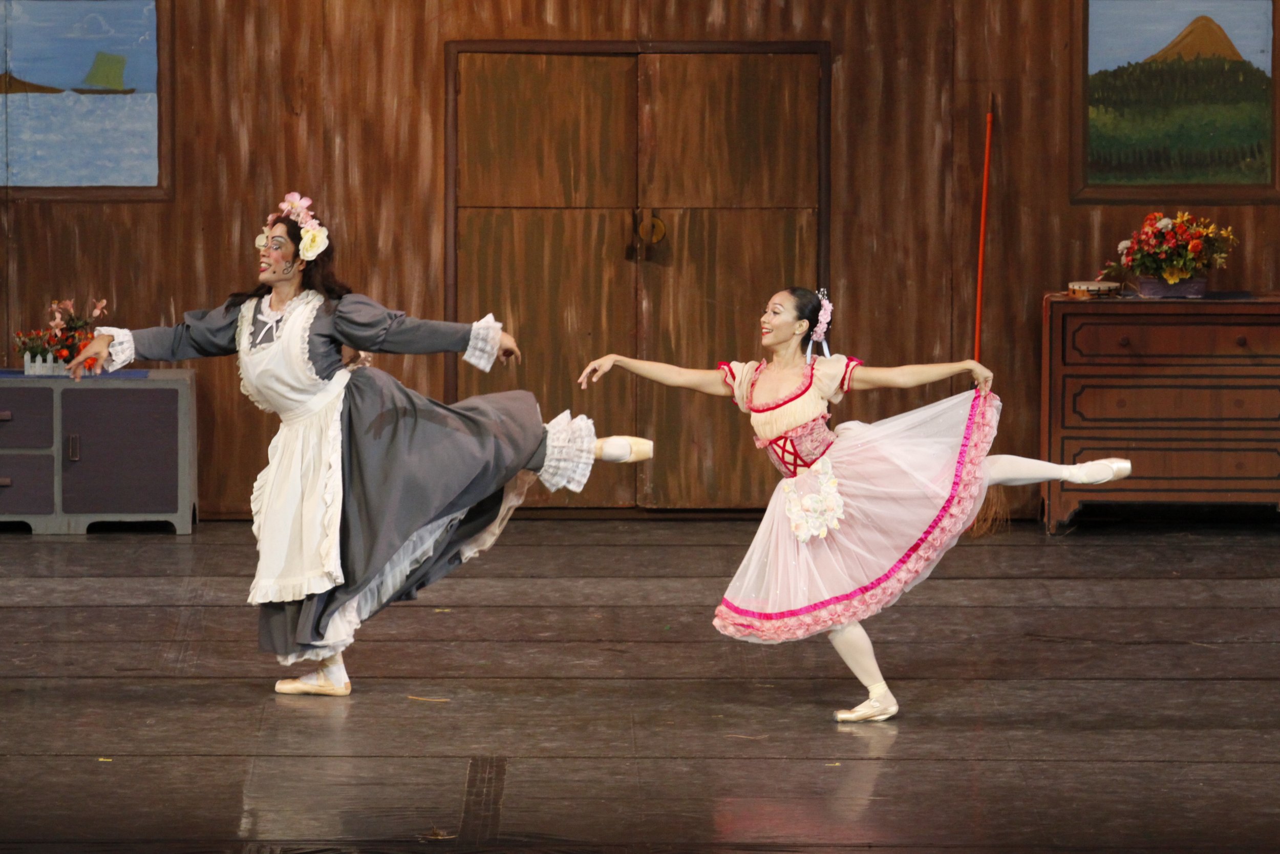    Mother Simone (Jonathan Janolo) keeps in step with daughter Lise (Mylene Aggabao) whom she tries to keep away from the young girl’s chosen partner Colas in  La Fille Mal Gardee  (2008). Photo by Ocs Alvarez   