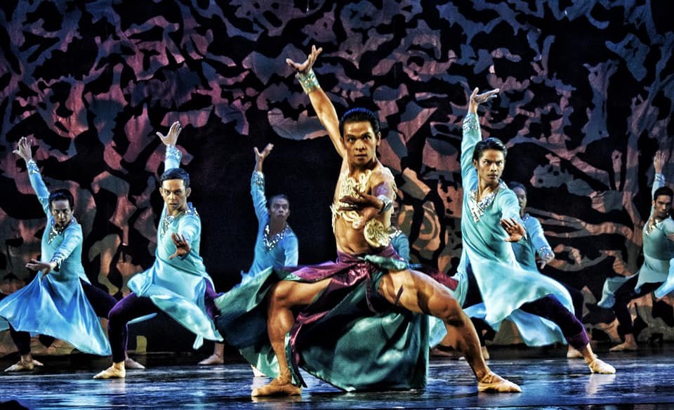    Shades of blue and purple combine in the outfits of the all-male ensemble dancing Augustus “Bam” Damian III’s  Aramica,  led by Gerardo Francisco Jr. A staple in Ballet Manila’s repertoire, the contemporary choreography was performed in the compan