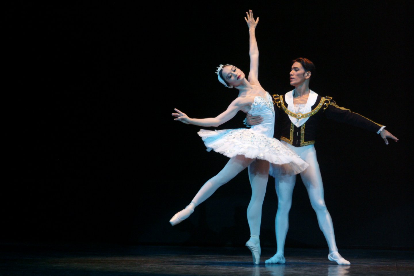    While out hunting in the forest, Siegfried (Osias Barroso) chances upon the Swan Princess Odette (Lisa Macuja-Elizalde) – radiant in white – who has been cursed by Rothbart to be a swan by day. By Act 3 in  Swan Lake  (2003), they have fallen so i