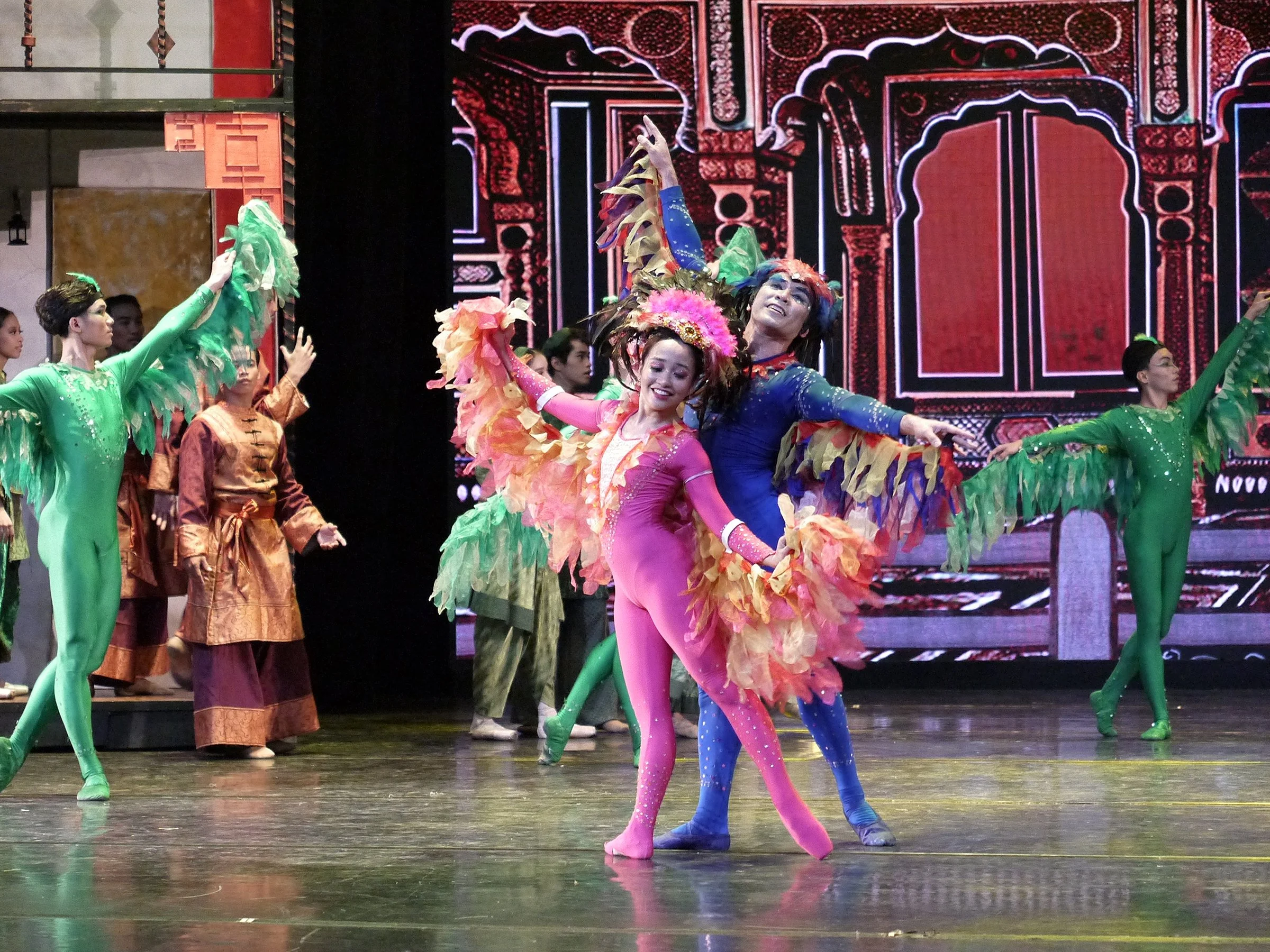   Ang Prinsipe ng Mga Ibon  has been described as a reverse of the  Swan Lake  story. In the story featured in T atlong Kuwento ni Lola Basyang ( 2024), Prinsesa Singsing (Jasmine Pia Dames) falls in love with the Bird Prince (Romeo Peralta Jr.). Aft