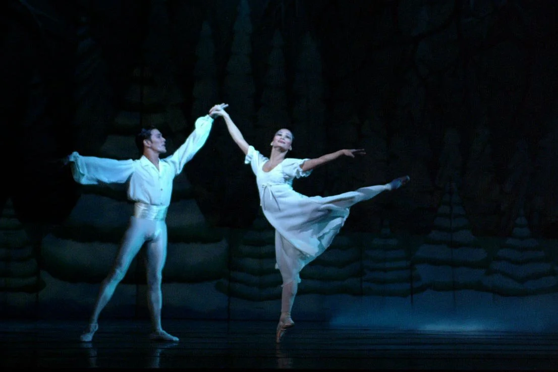    As the nutcracker-turned-prince in  The Nutcracker  (2003), Osias Barroso Jr. takes the young girl Masha (Lisa Macuja Elizalde) on a grand adventure on Christmas Eve. The pair’s first stop is the Land of Snow, a winter wonderland that makes their 