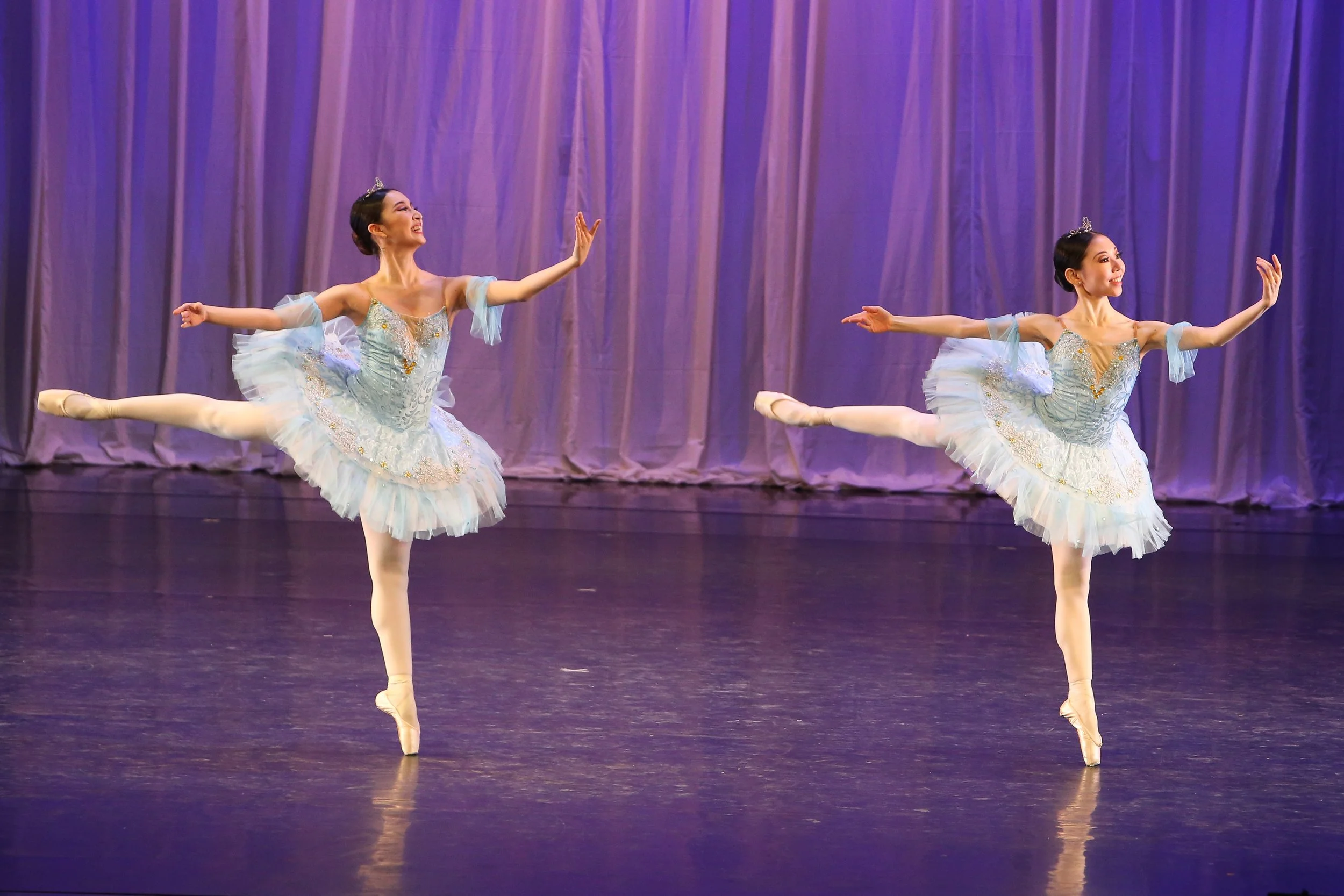    Nanami Hasegawa and Kotomi Narai make a perfect pair in powder blue as they perform in the Pas d’Action from L a Bayadere , as excerpted in  Deux  (2019). Photo by Ian Santos   