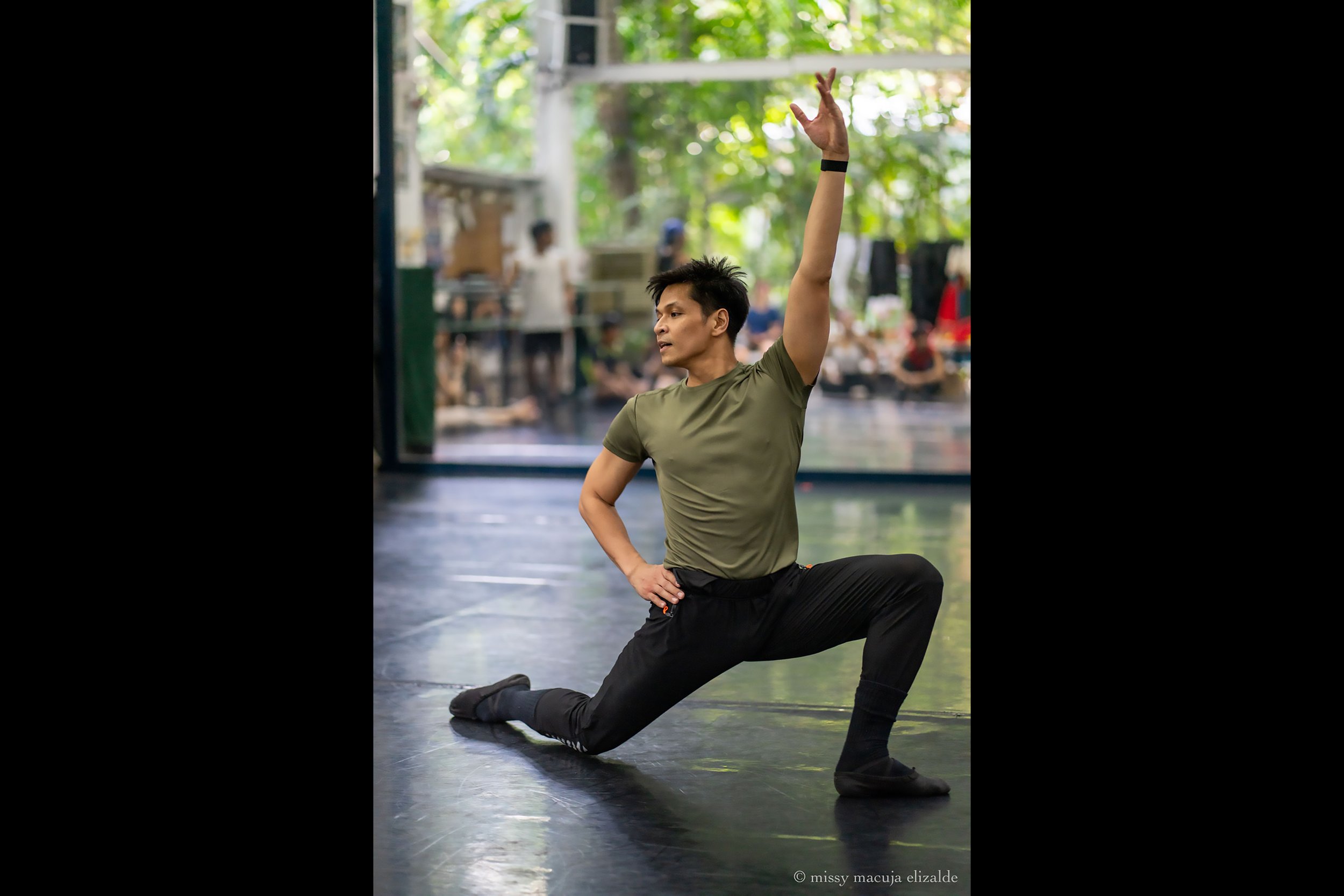 Mark Sumaylo on portraying Iñigo, the complicated villain of ‘Paquita’ 