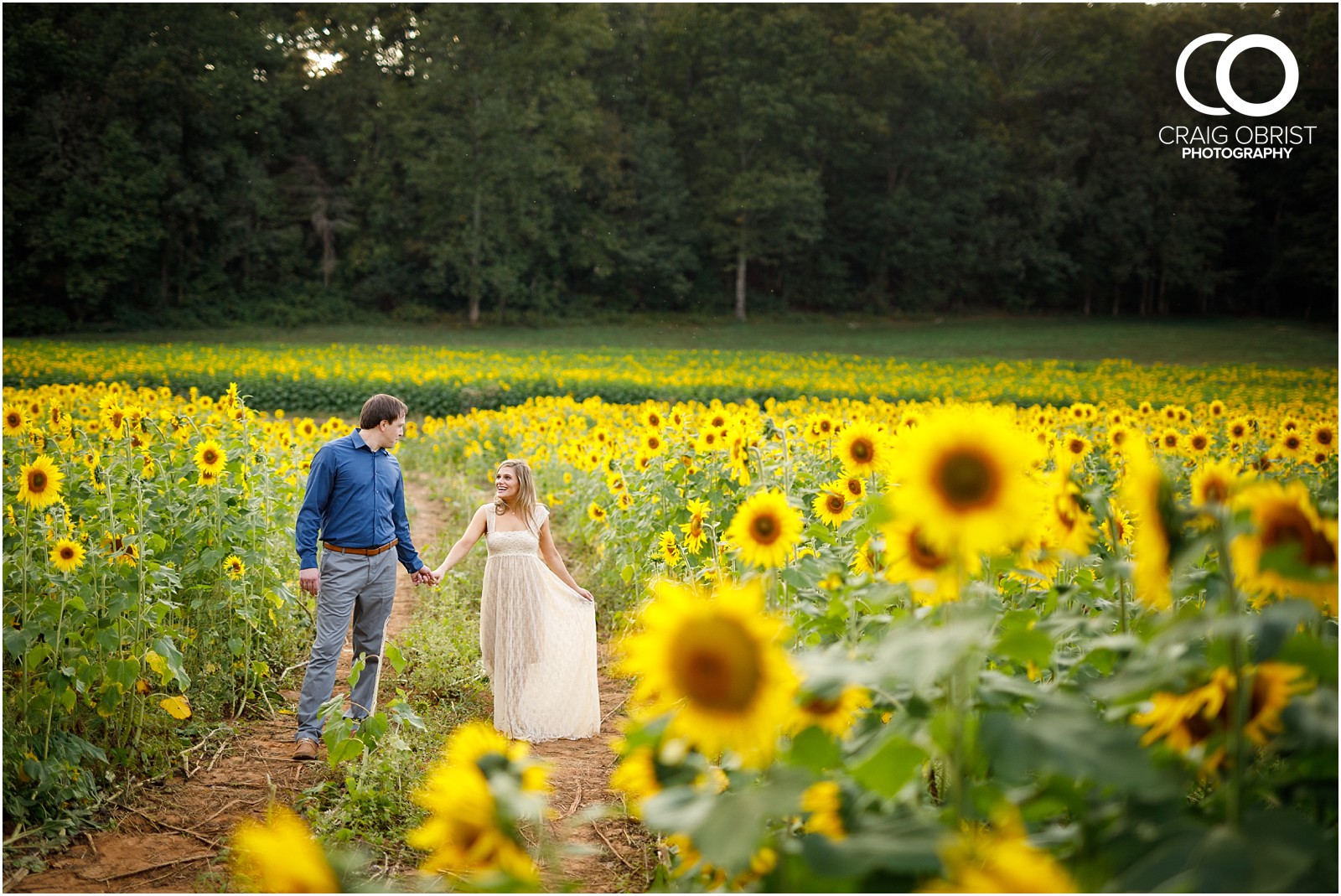 sunflowers fields north georgia engagement portraits wine vineyard_0030.jpg