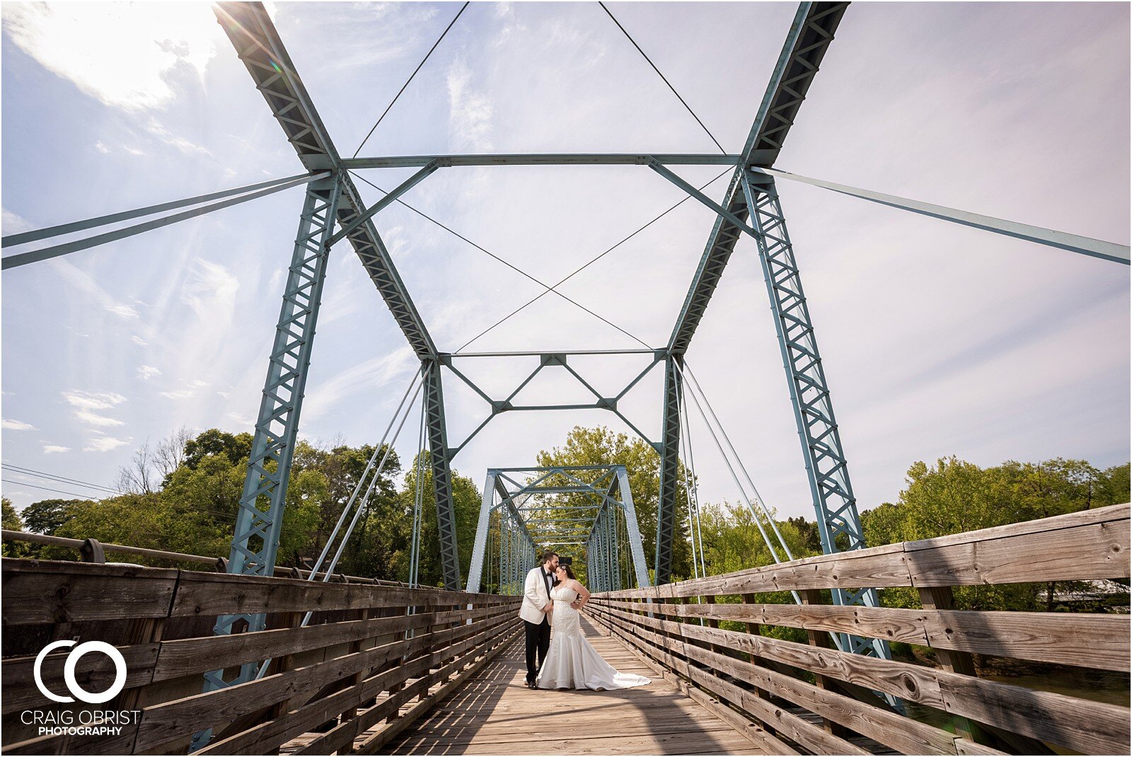 Canoe Restaurant Wedding Bridge Portraits_0013.jpg