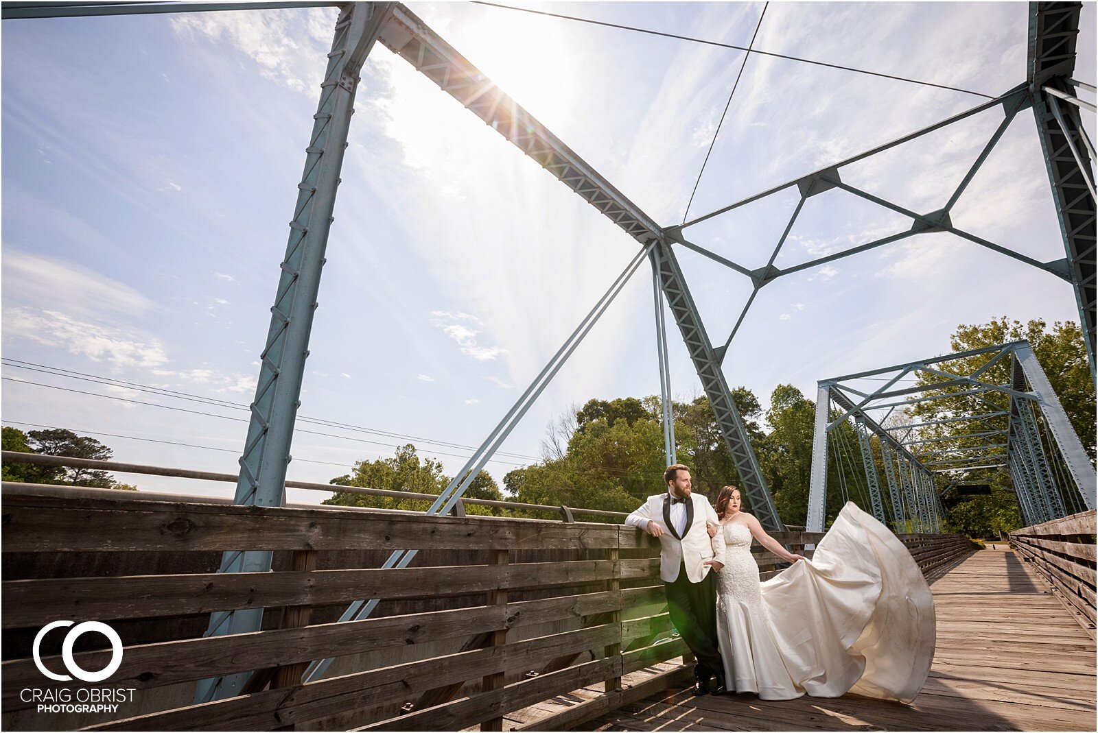 Canoe Restaurant Wedding Bridge Portraits_0014.jpg