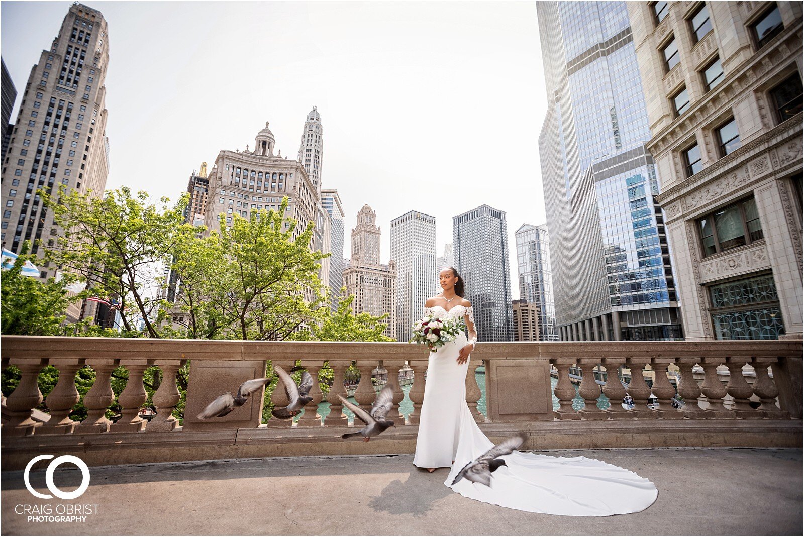 Chicago Magic Mile Michigan Avenue Wedding Portraits Skyline River Galleria Marchetti_0016.jpg