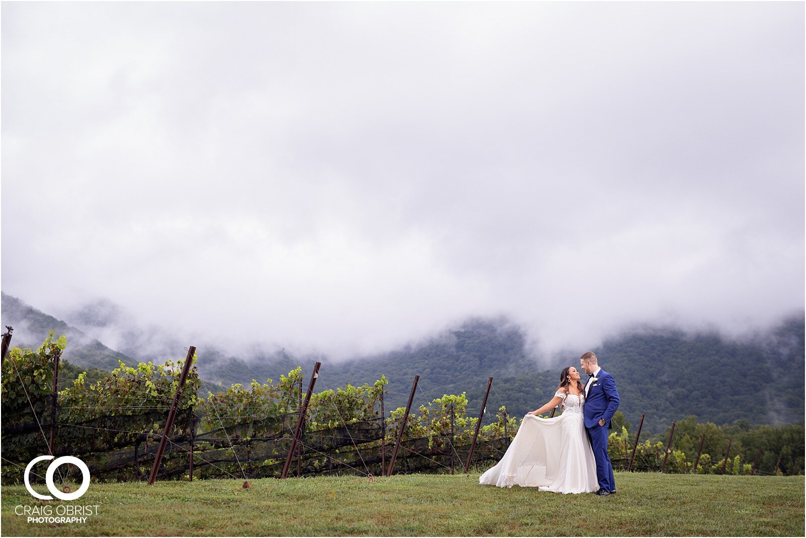 Yonah Mountain Vineyard Rain Day Wedding_0063.jpg