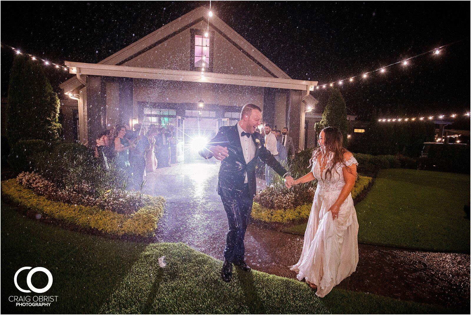 Yonah Mountain Vineyard Rain Day Wedding_0112.jpg