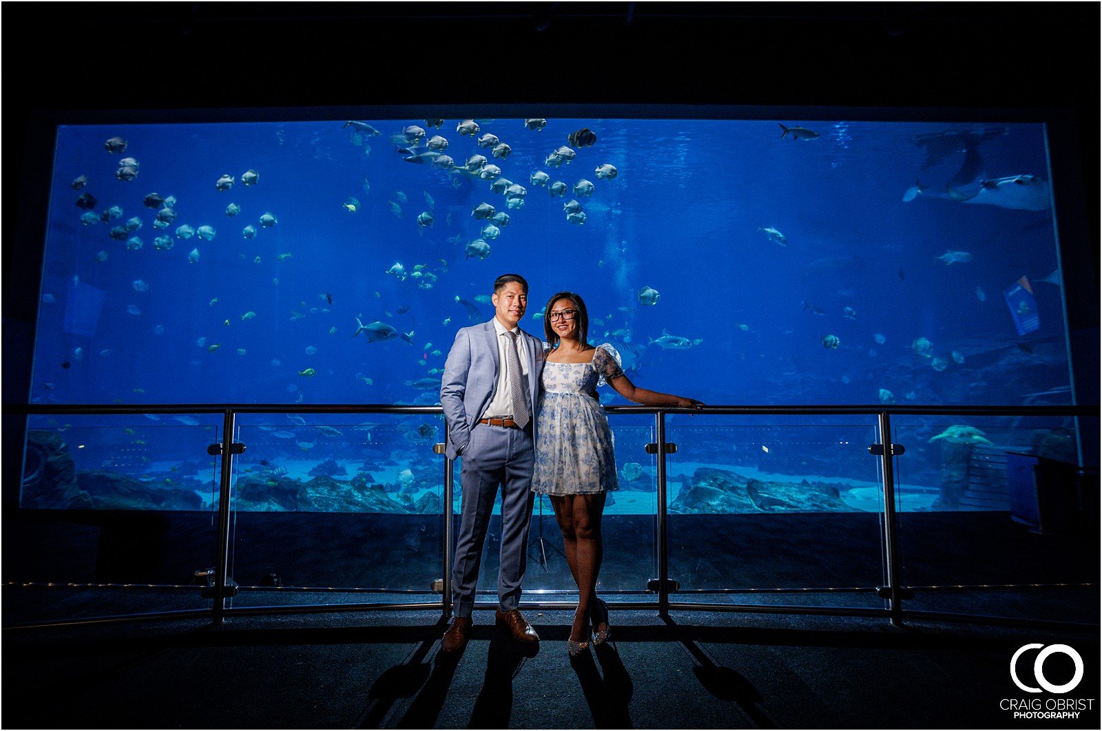 The Georgia Aquarium Atlanta Skyline Engagement Portraits Pictures_0006.jpg