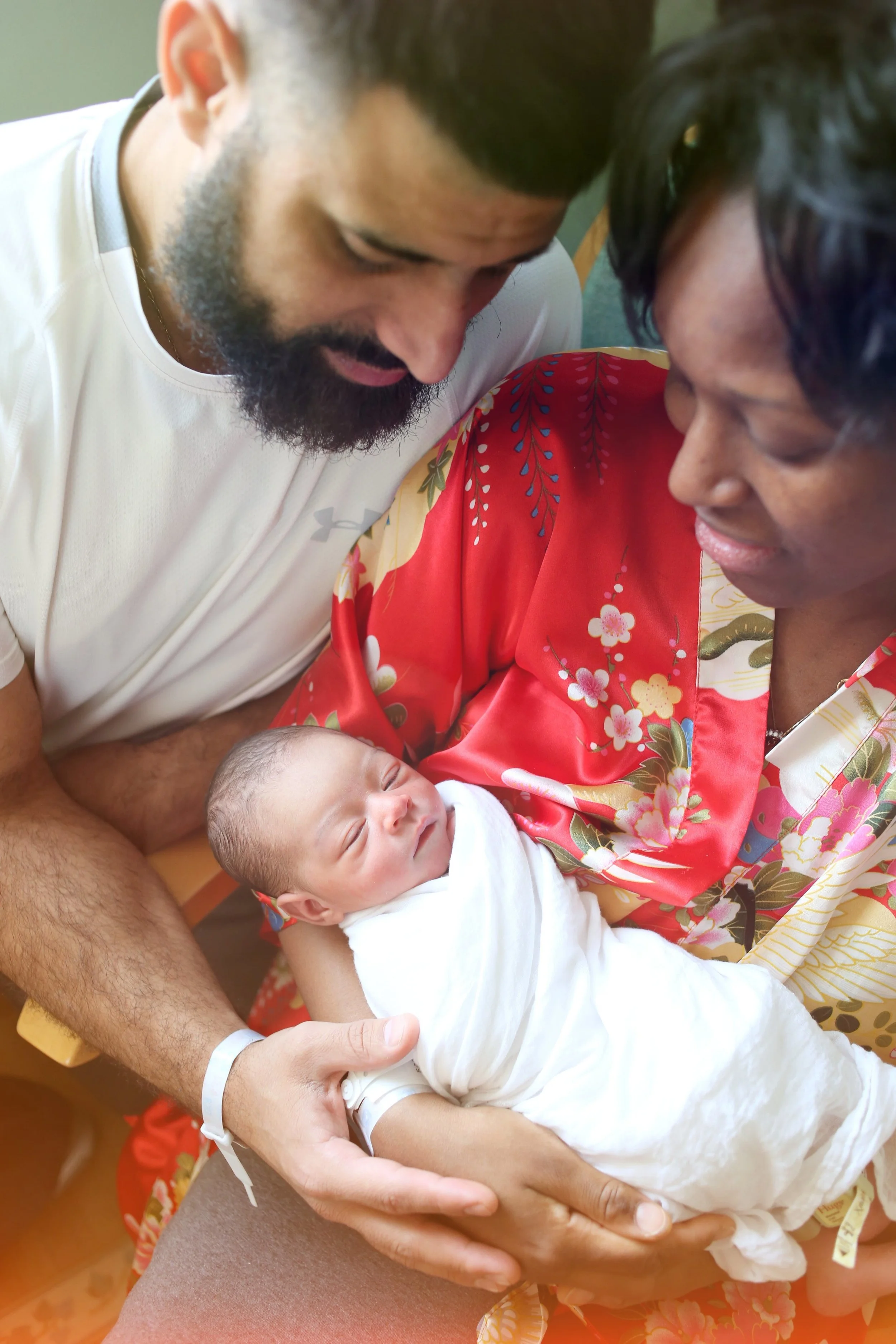 Once I confirmed we were pregnant again, D committed to grow a beard 