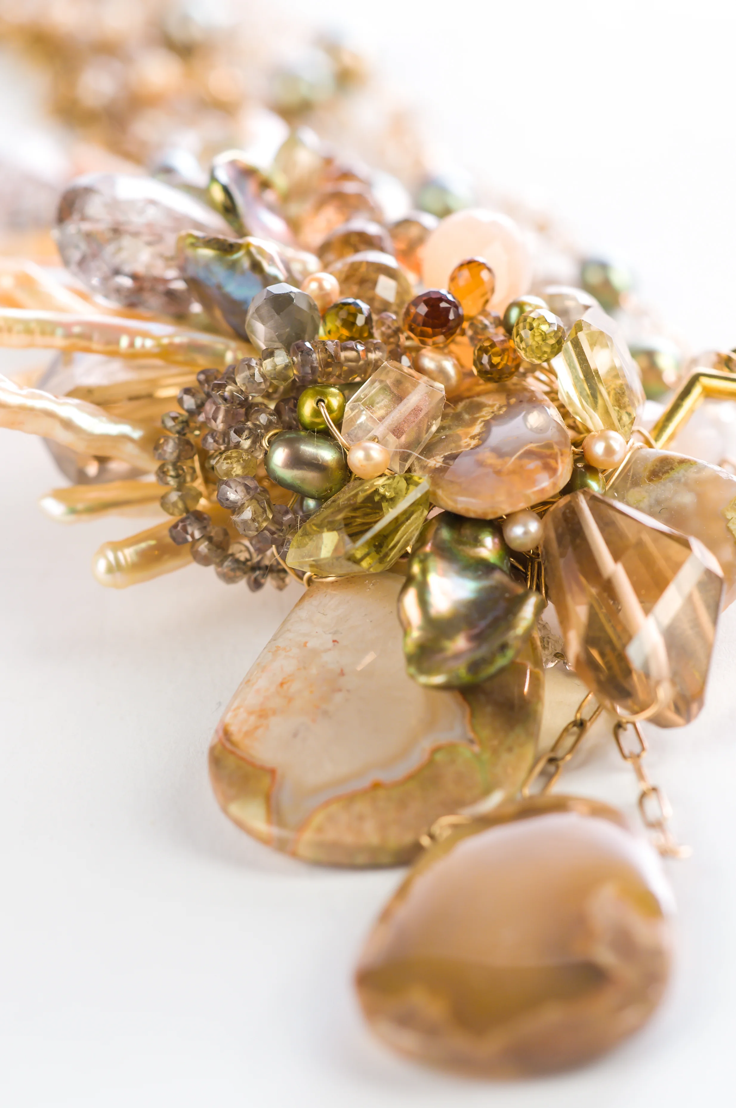 gold gemstone necklace