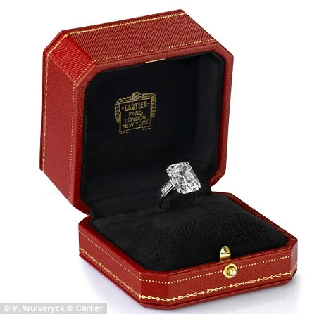 grace-kelly-engagement-ring.jpg
