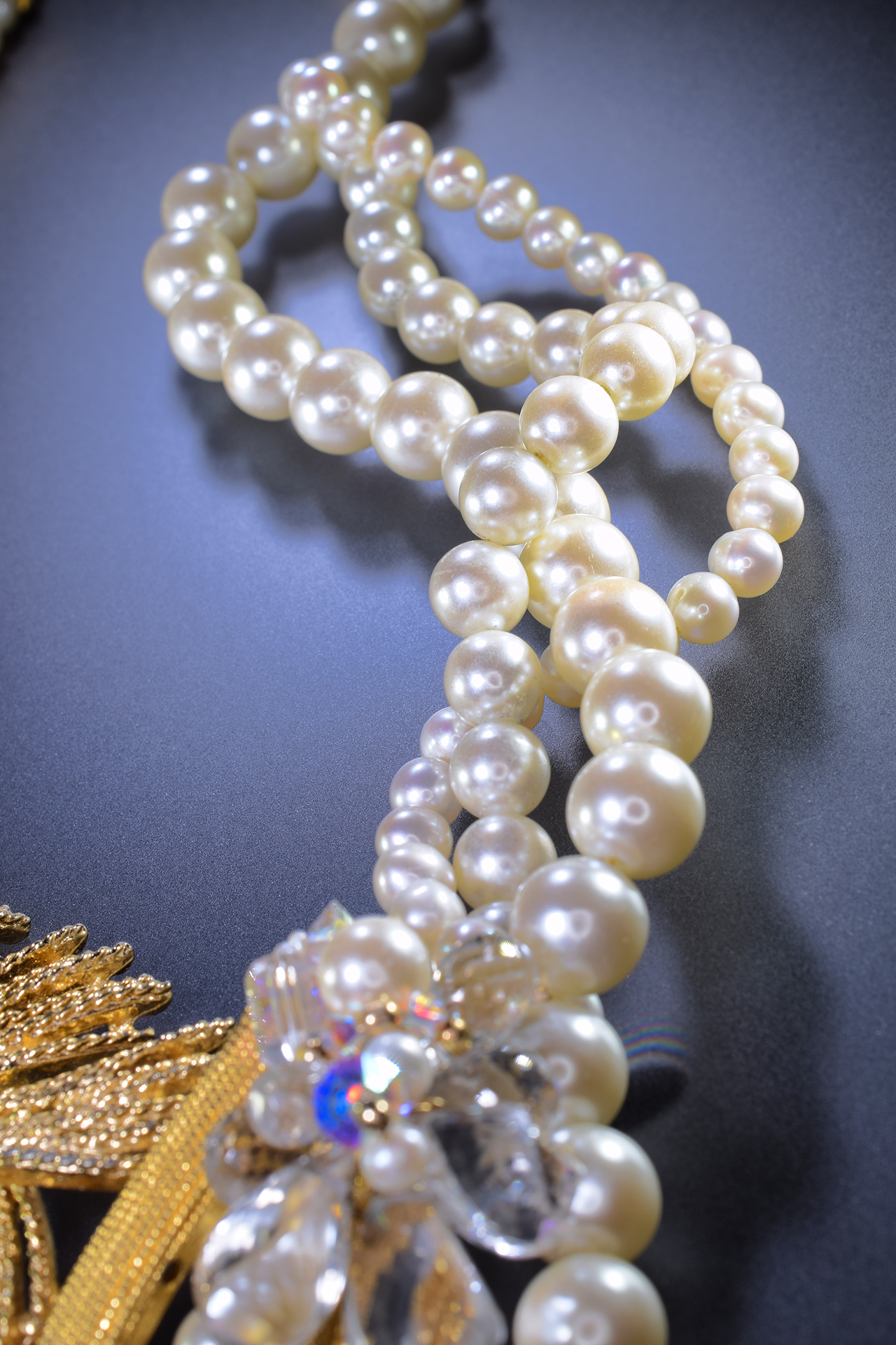triple strand pearl twist gold and vintage classic necklace